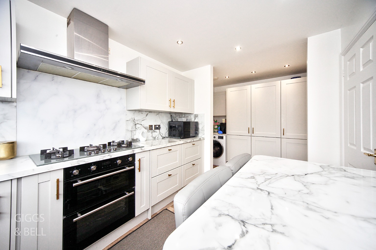 5 bed detached house for sale in Villiers Close, Luton  - Property Image 12