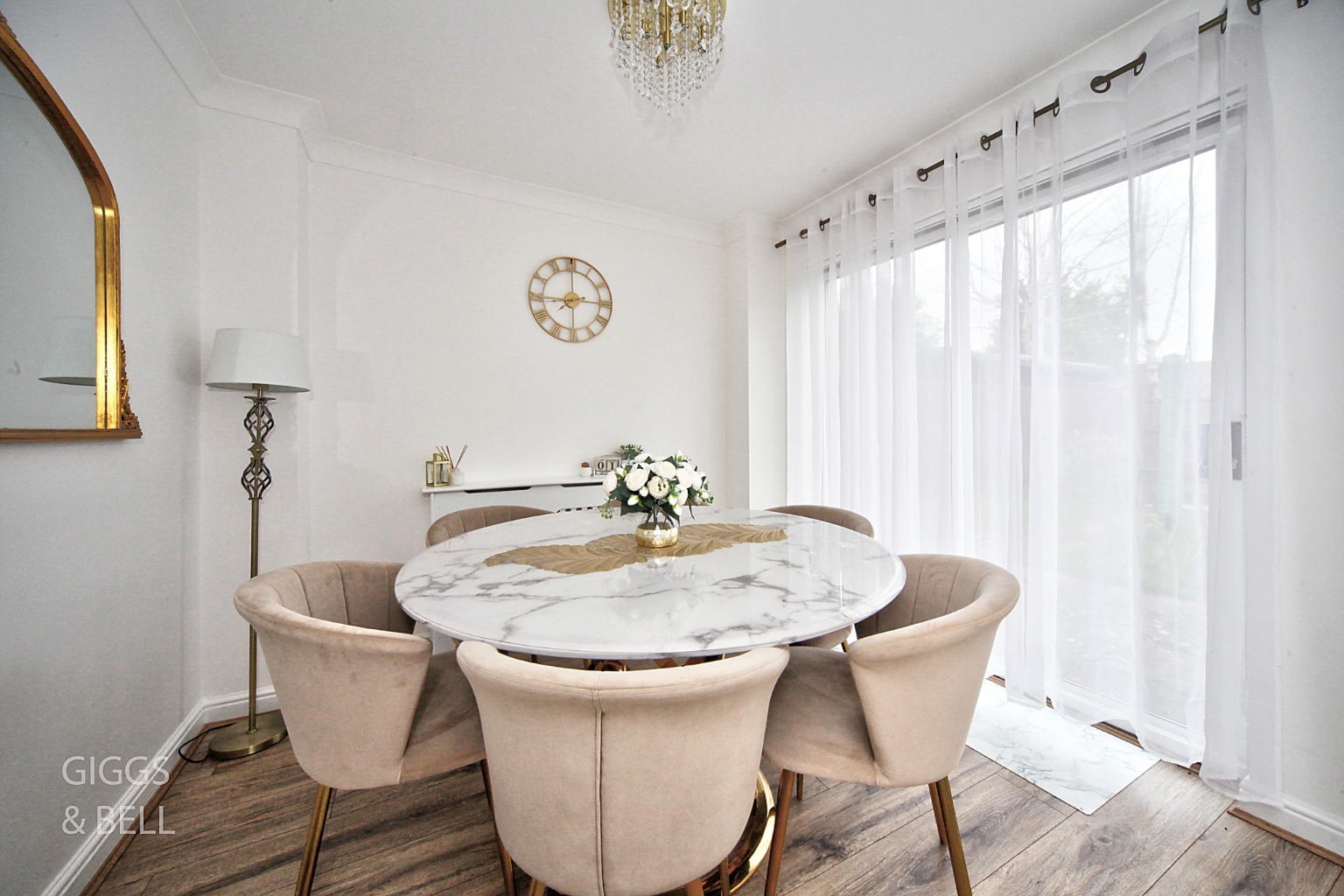 5 bed detached house for sale in Villiers Close, Luton  - Property Image 5