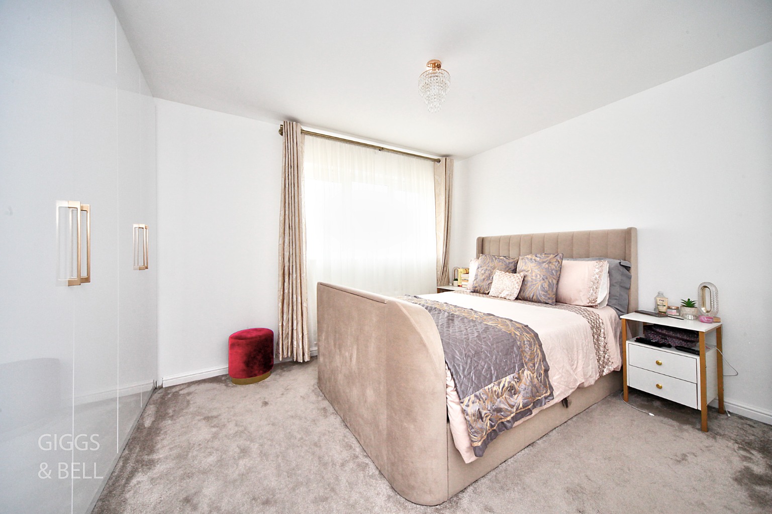 5 bed detached house for sale in Villiers Close, Luton  - Property Image 15