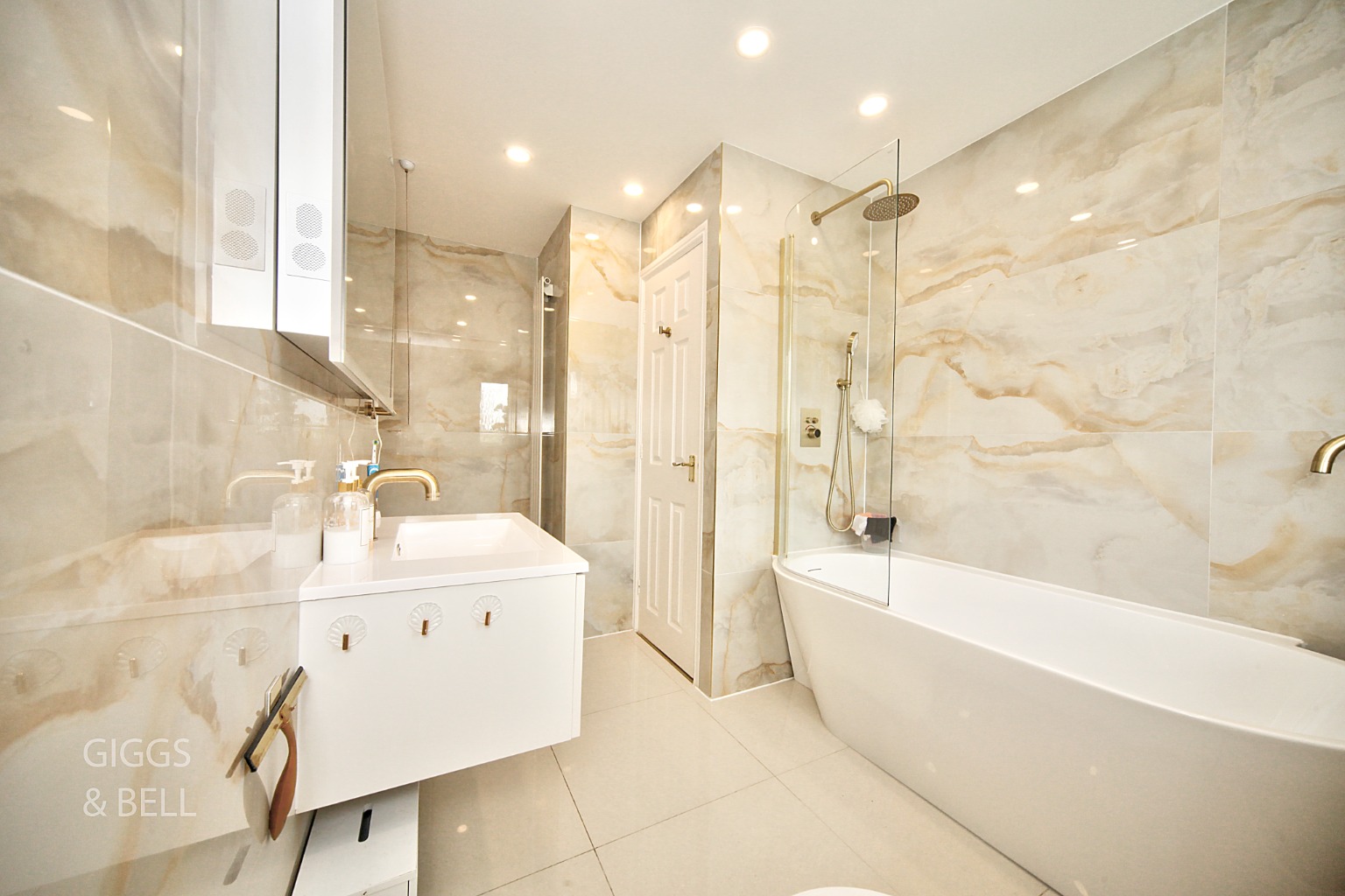 5 bed detached house for sale in Villiers Close, Luton  - Property Image 24