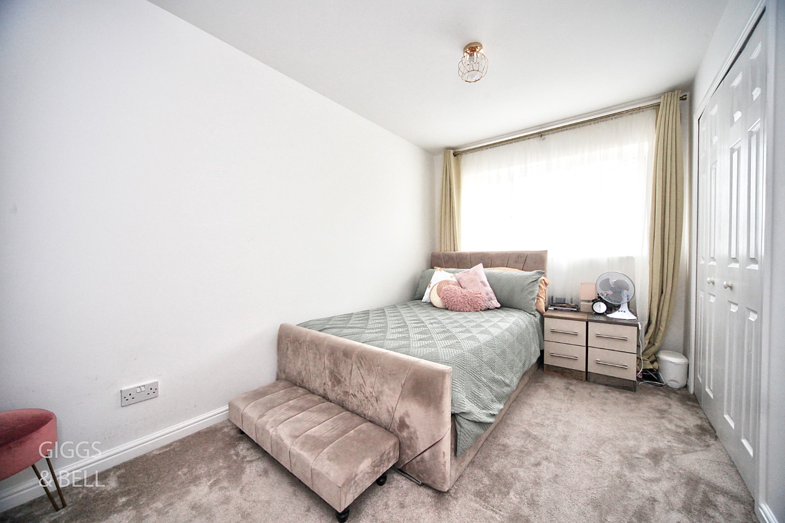 5 bed detached house for sale in Villiers Close, Luton  - Property Image 19