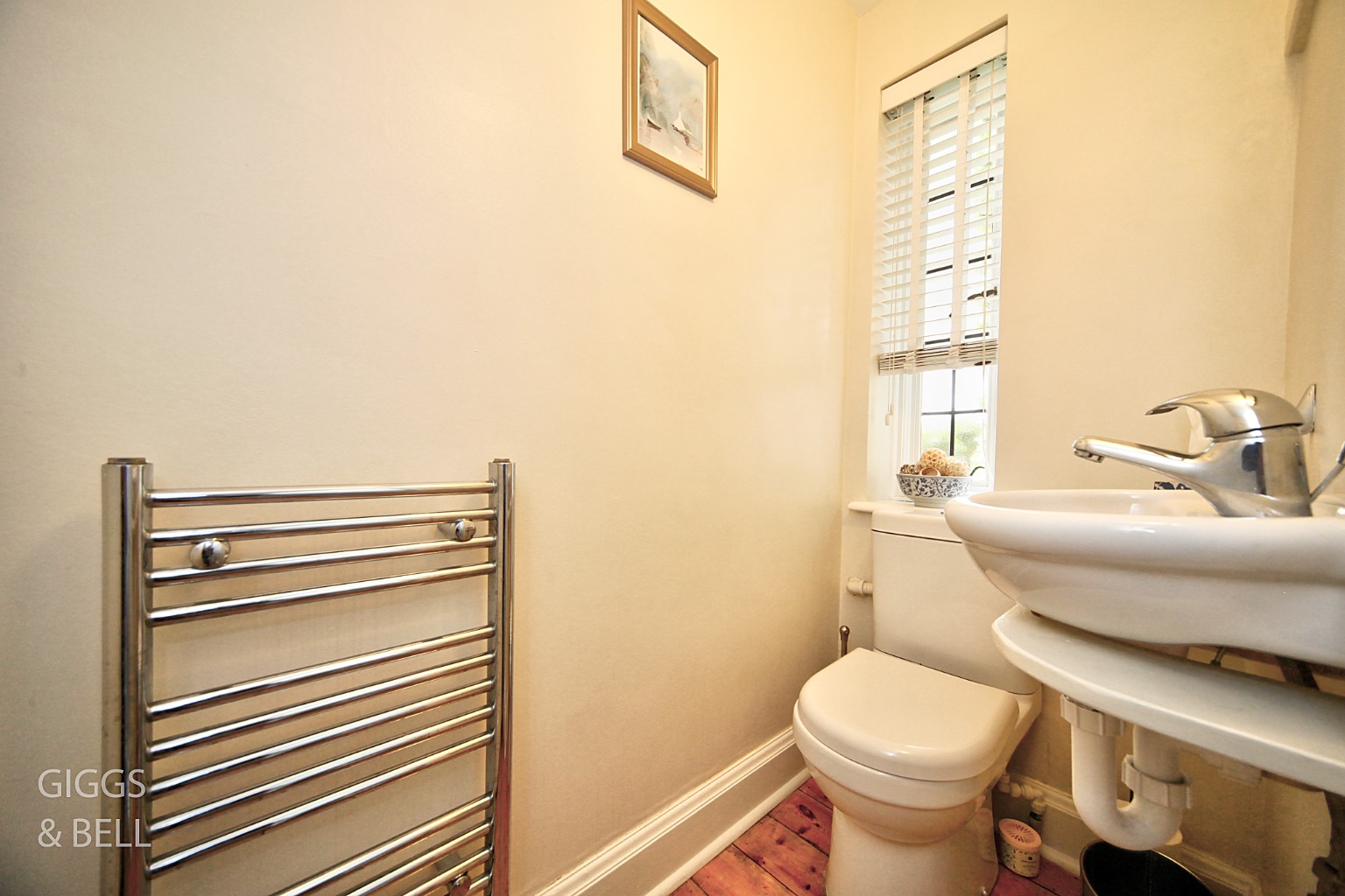 3 bed detached house for sale in Whitehill Avenue, Luton 3