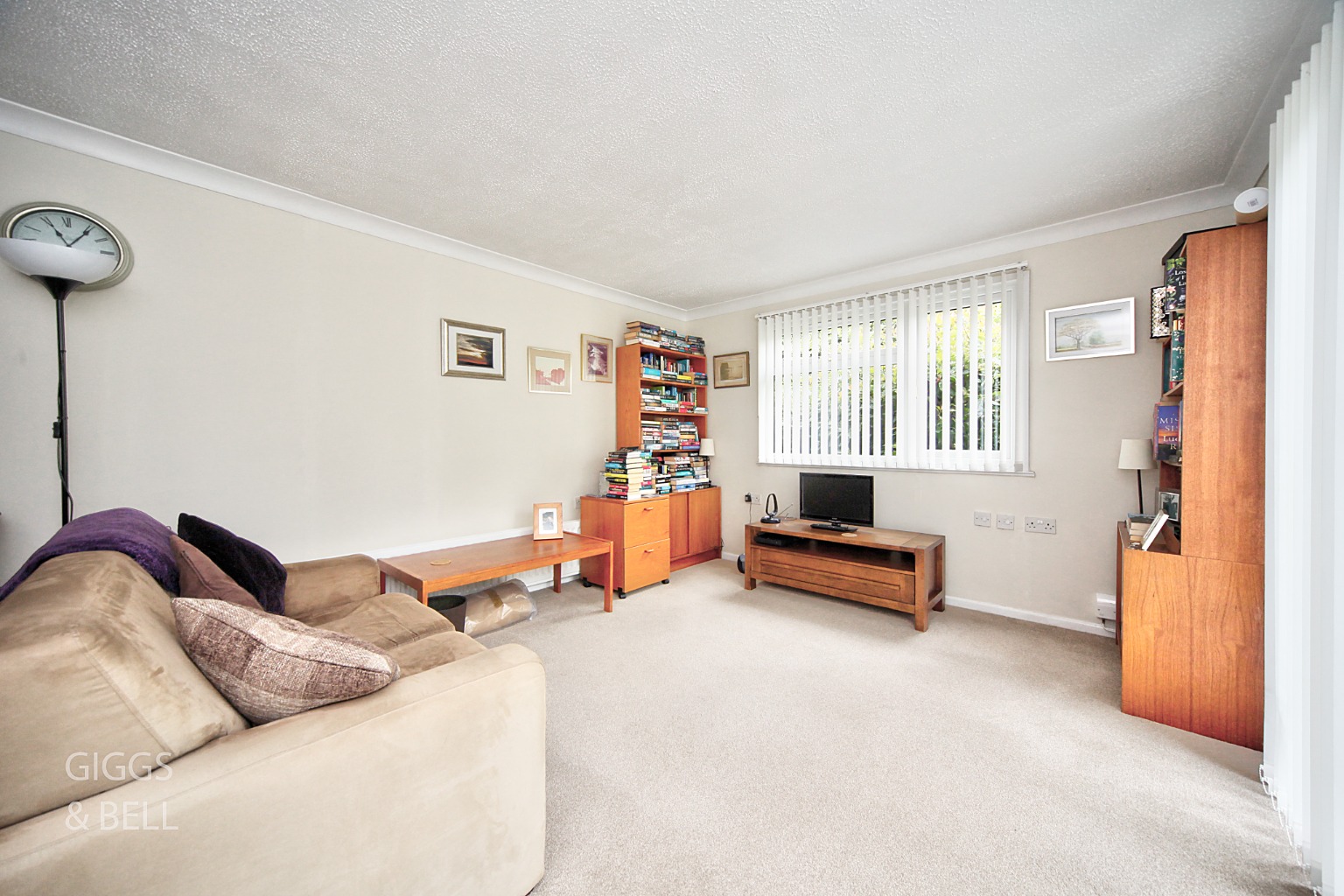 3 bed detached house for sale in Whitehill Avenue, Luton 13