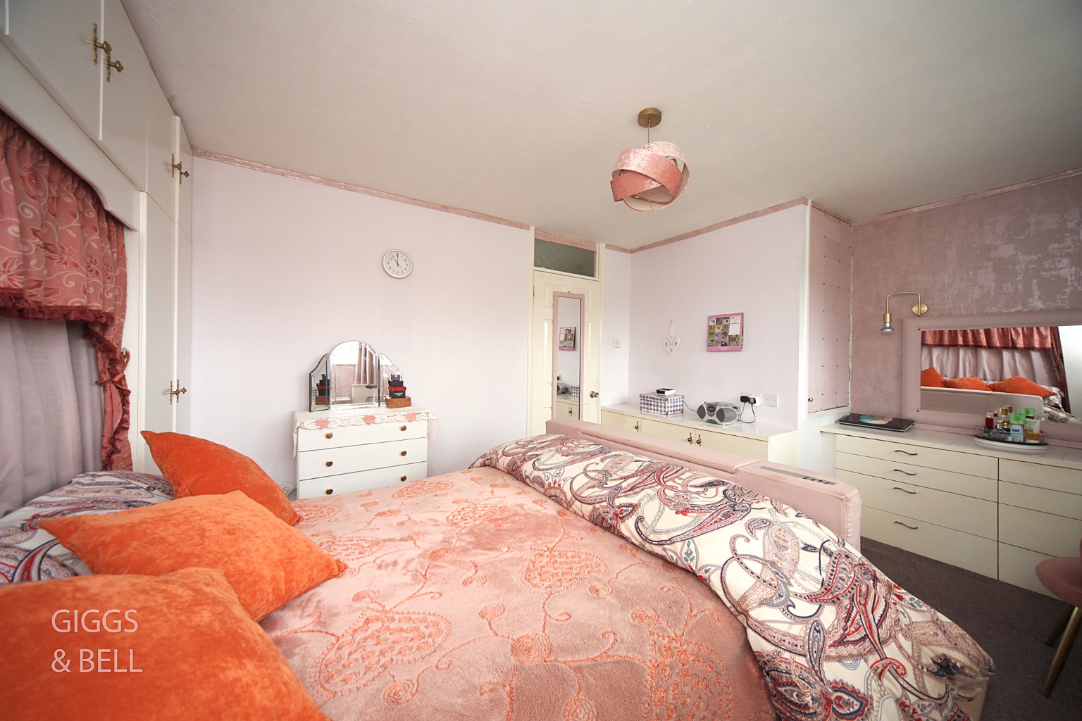 3 bed town house for sale in St Michaels Avenue, Dunstable  - Property Image 13