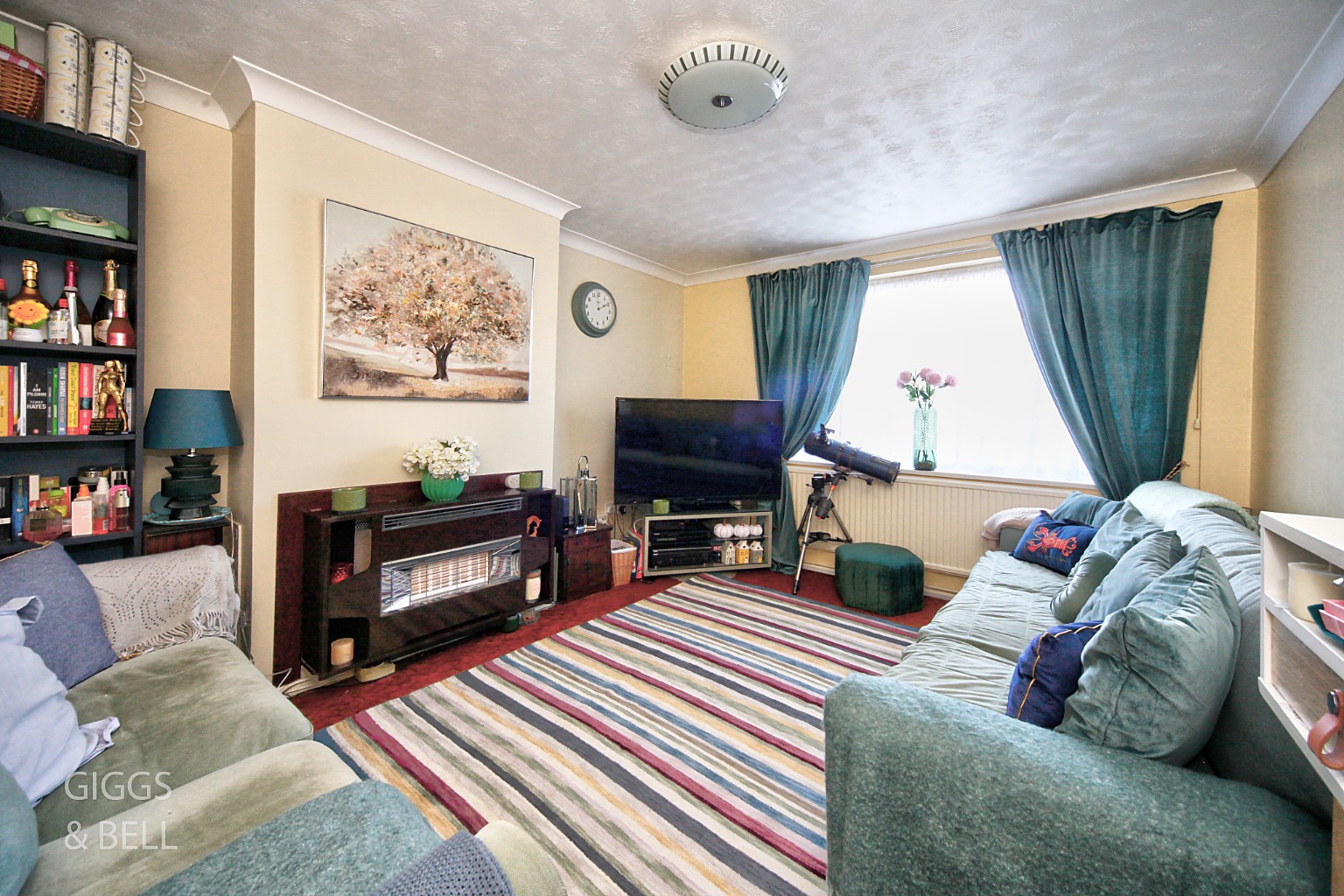 4 bed semi-detached house for sale in Galston Road, Luton 2