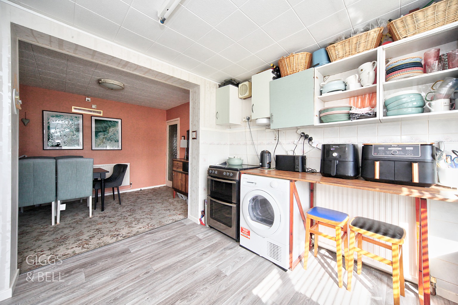 4 bed semi-detached house for sale in Galston Road, Luton 7