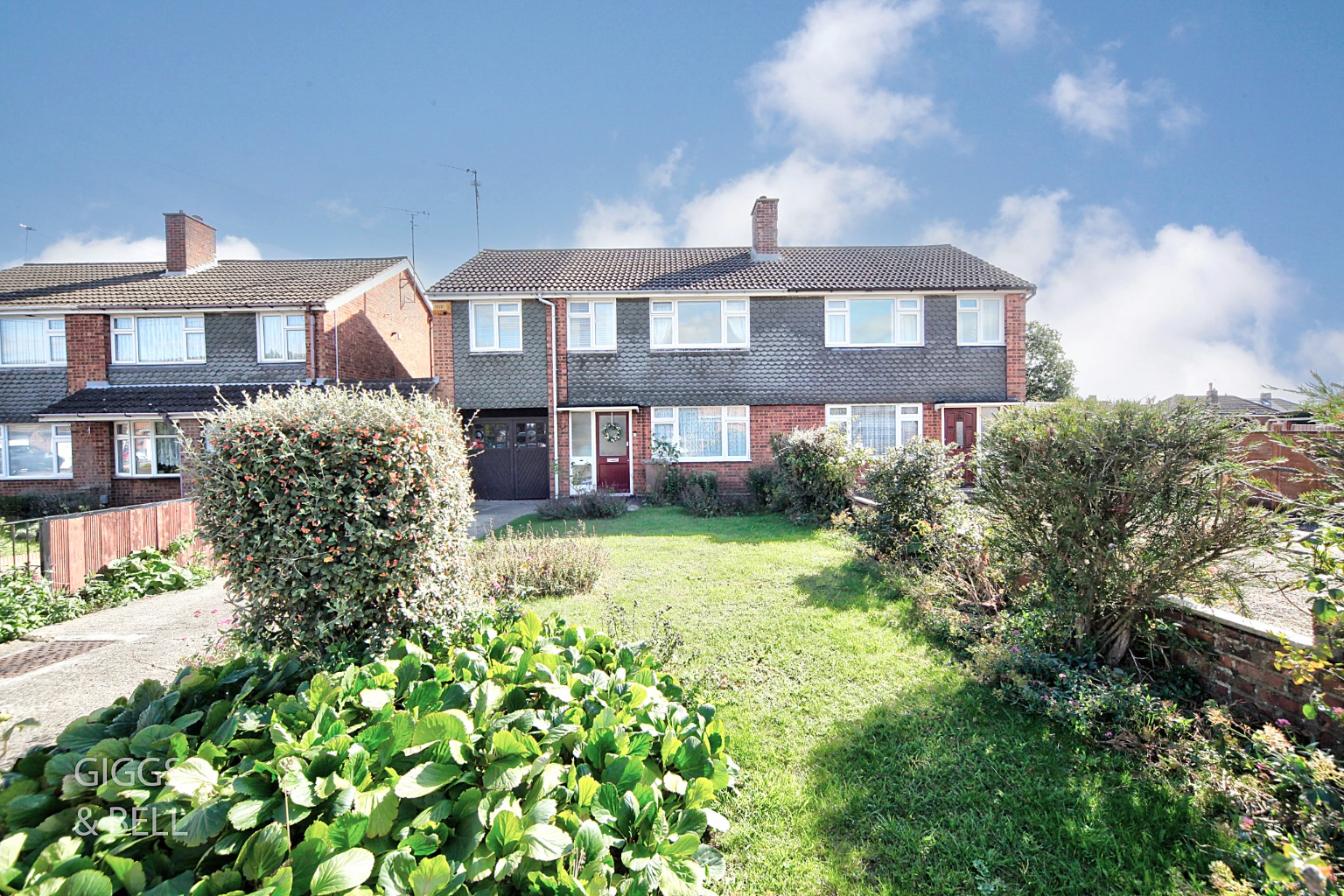 4 bed semi-detached house for sale in Galston Road, Luton 22