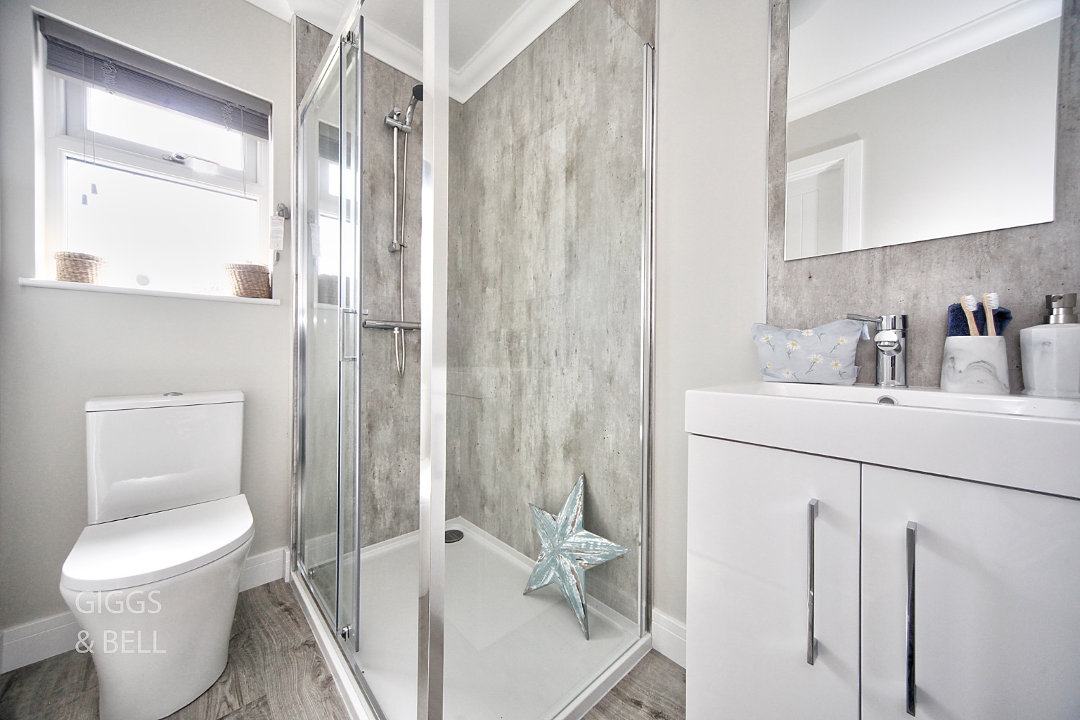 2 bed park home for sale in Little Meadow, Luton 6