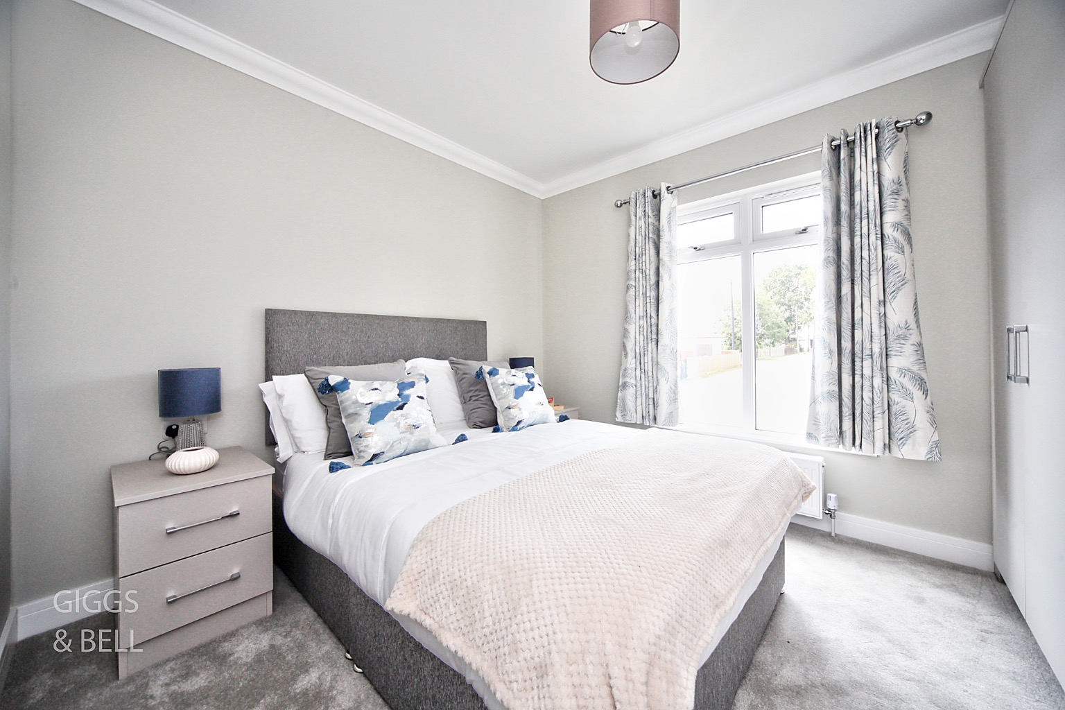 2 bed park home for sale in Little Meadow, Luton 15