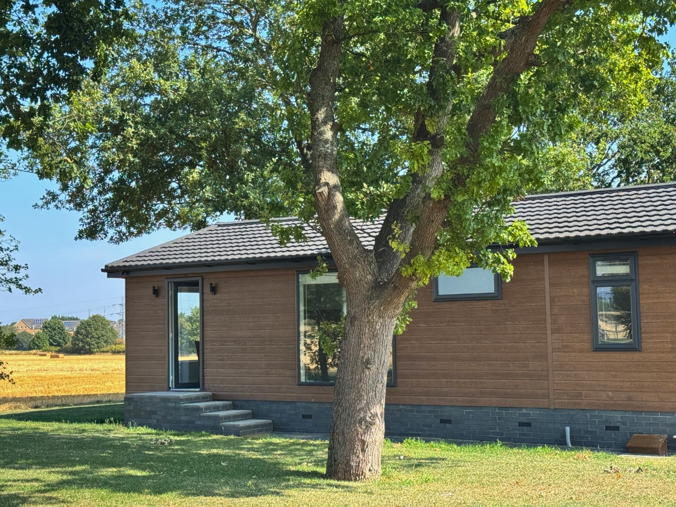 2 bed park home for sale in Little Meadow, Luton 23