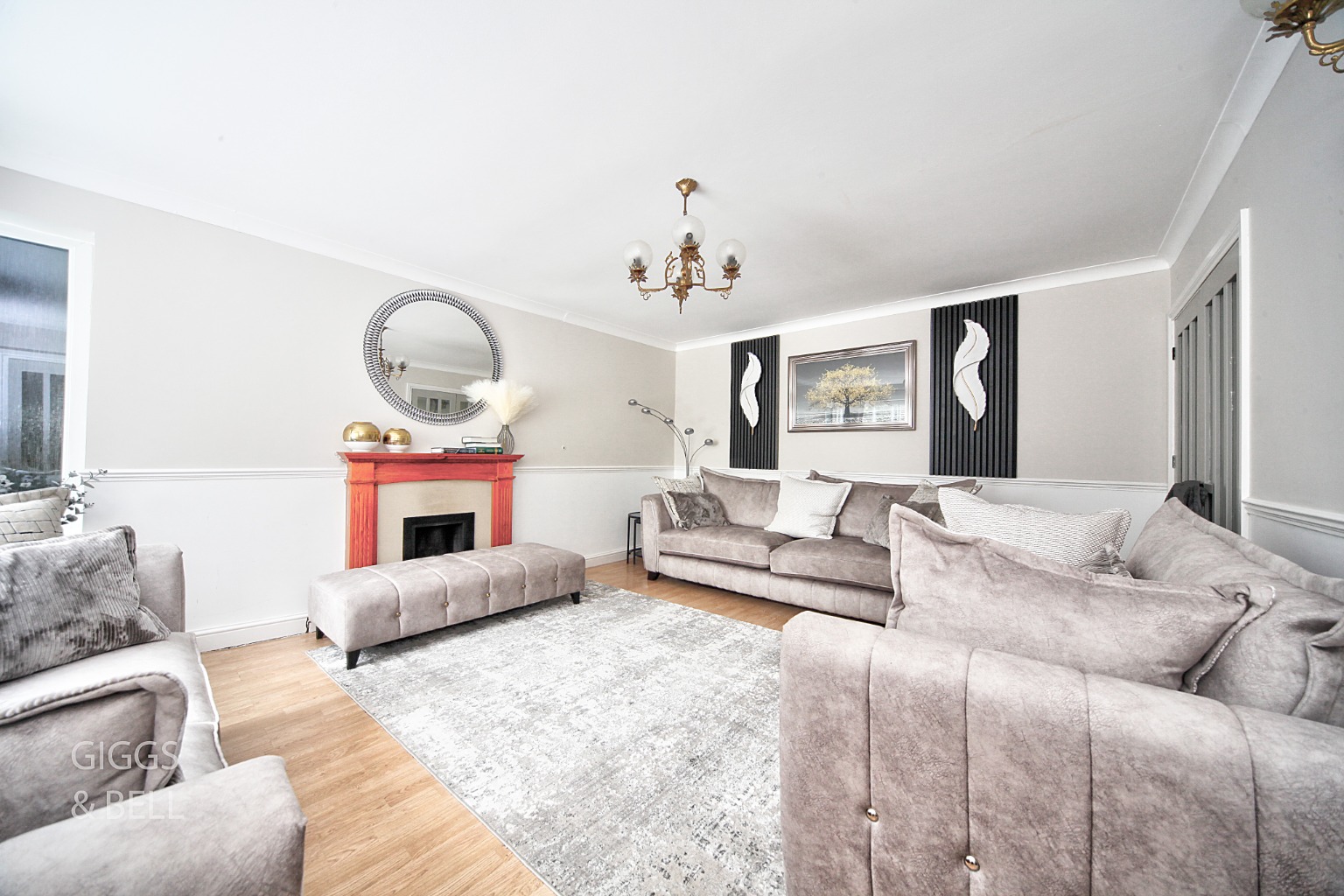 4 bed detached house for sale in Stockingstone Road, Luton  - Property Image 4