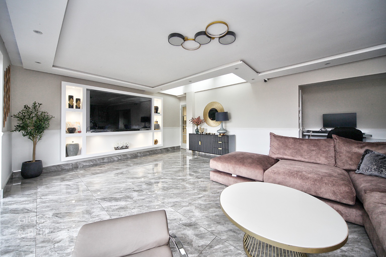 4 bed detached house for sale in Stockingstone Road, Luton  - Property Image 12