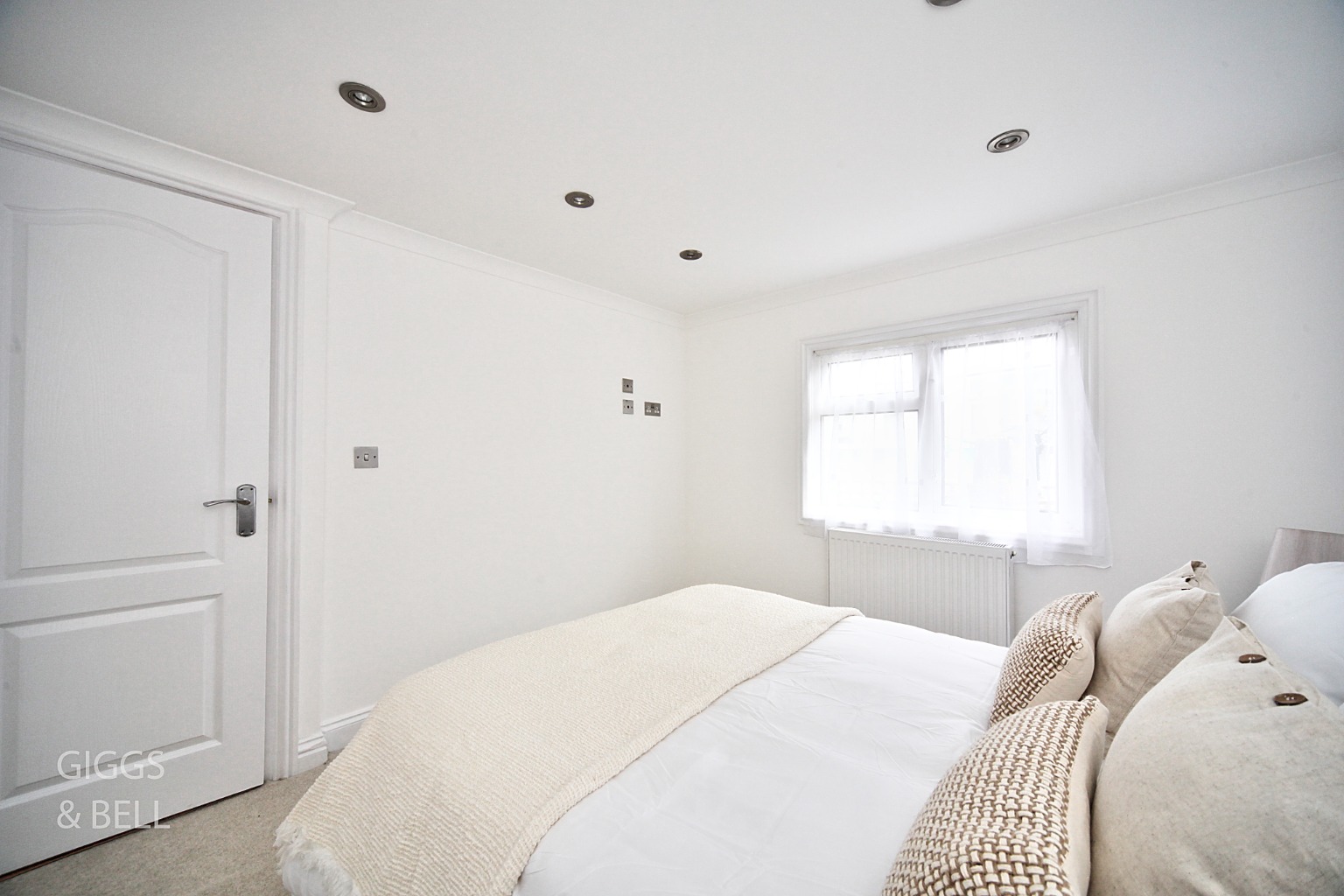 2 bed park home for sale in Pine Walk, Berkhamsted 9
