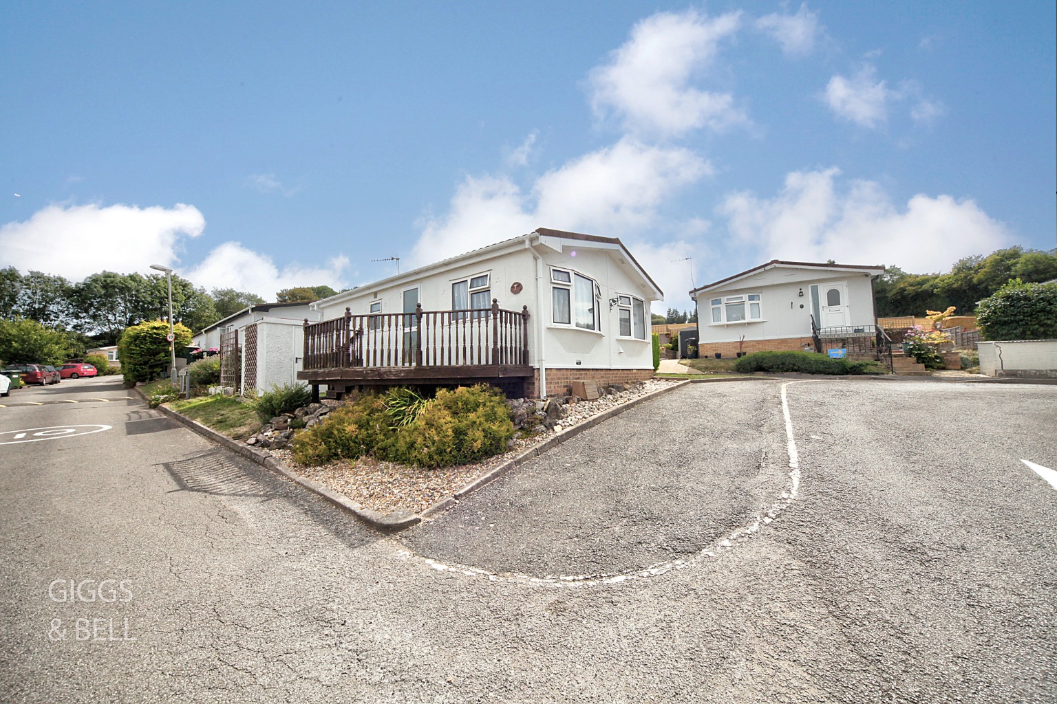 2 bed park home for sale in Pine Walk, Berkhamsted 13