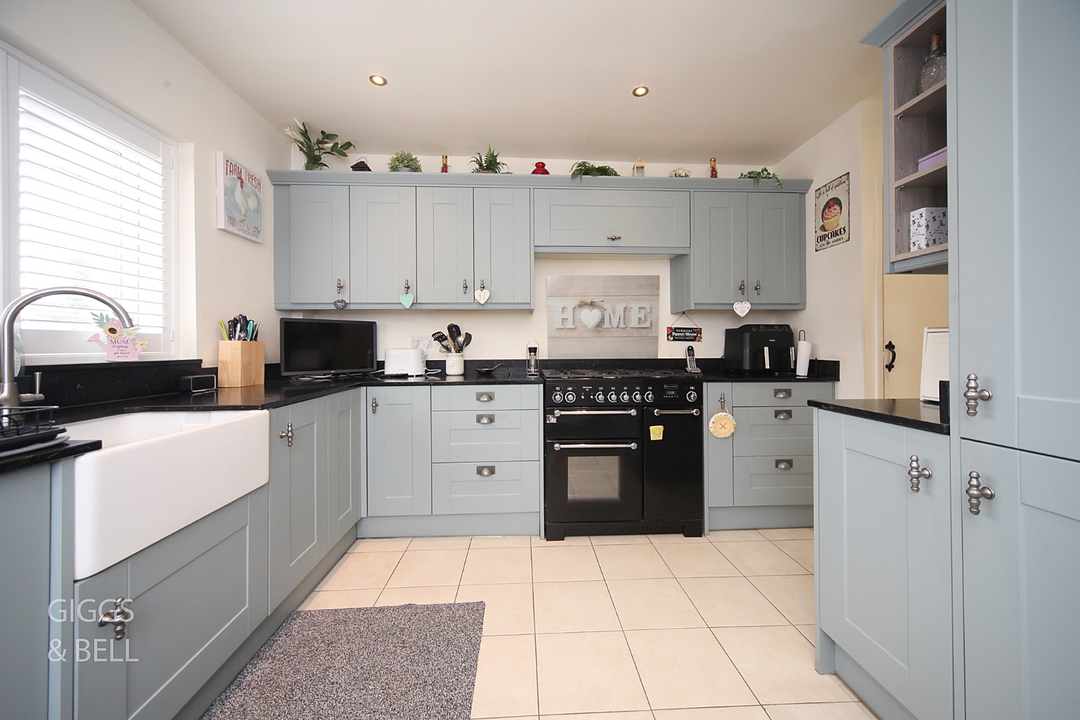 2 bed detached bungalow for sale in St Marys Rise, Hitchin  - Property Image 7