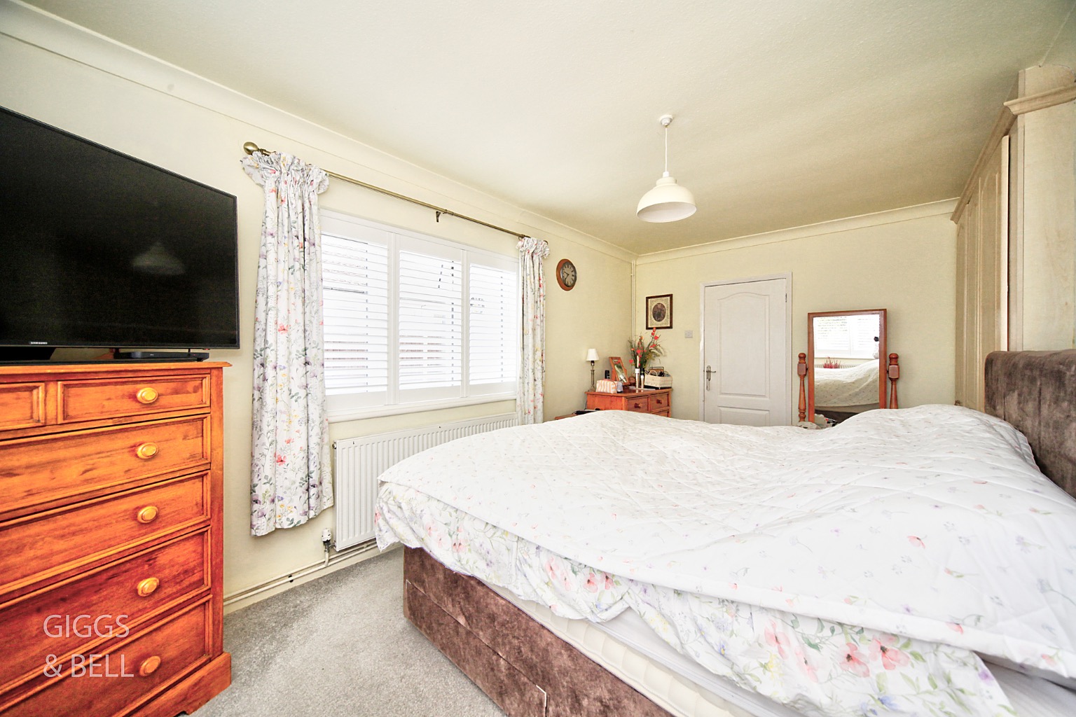2 bed detached bungalow for sale in St Marys Rise, Hitchin  - Property Image 11