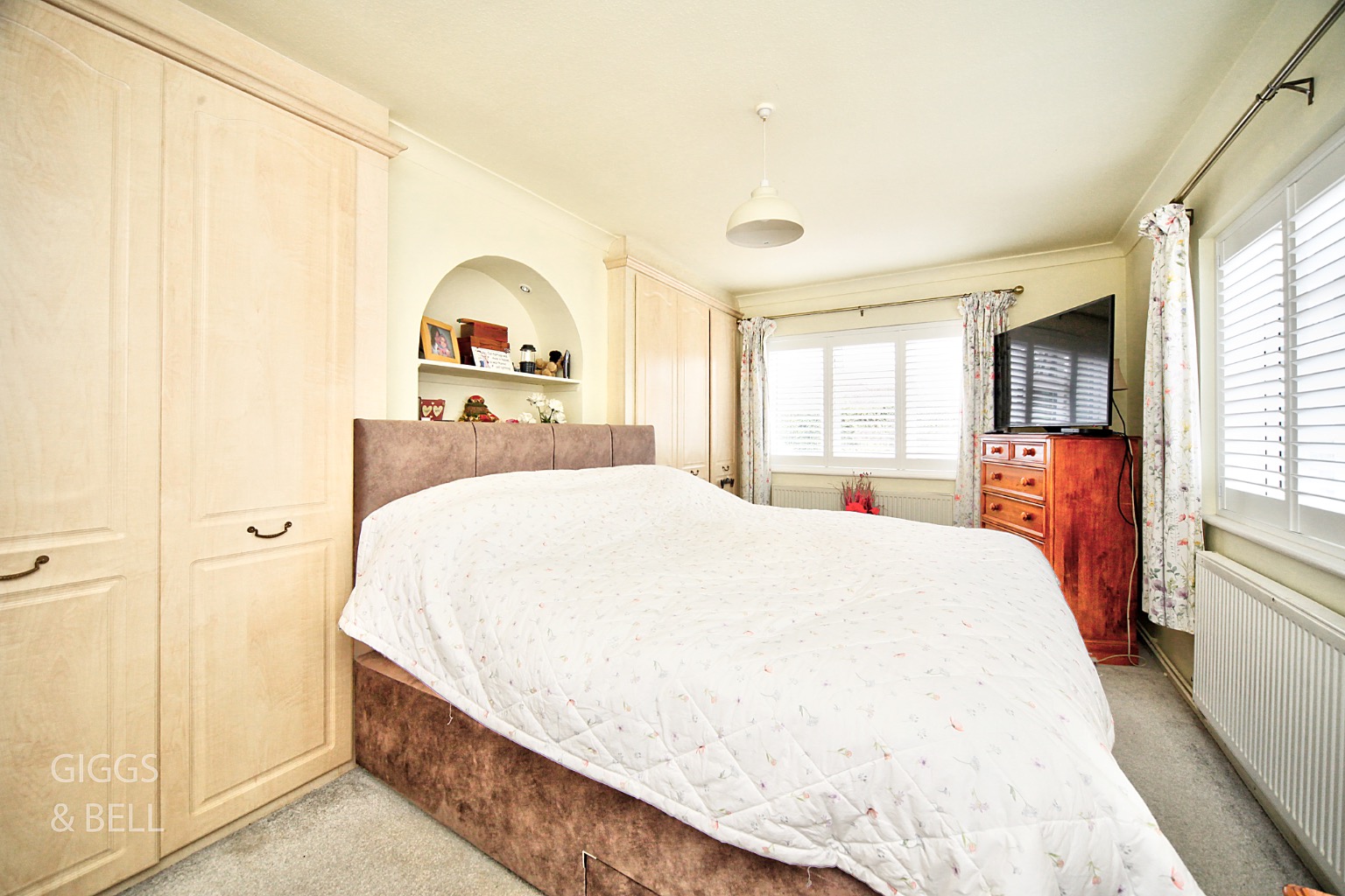 2 bed detached bungalow for sale in St Marys Rise, Hitchin 9