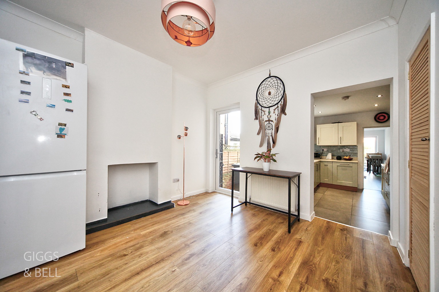 4 bed terraced house for sale in Stockwood Crescent, Bedfordshire 4