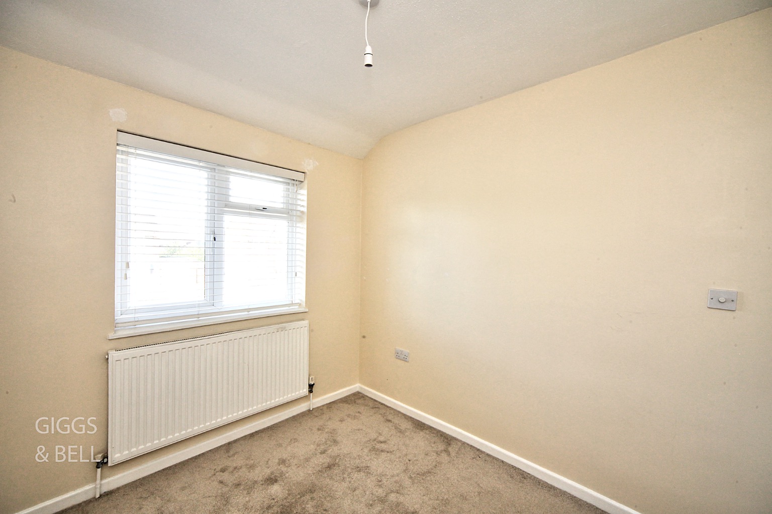 3 bed semi-detached house for sale in Sawtry Close, Luton 11