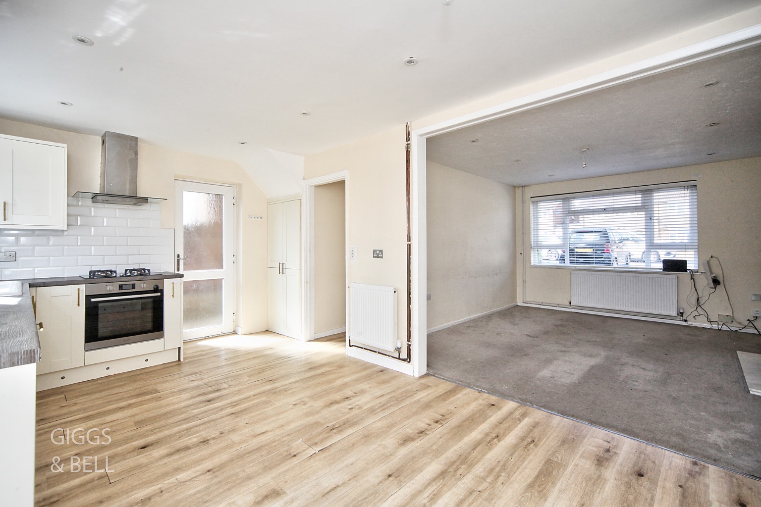 3 bed semi-detached house for sale in Sawtry Close, Luton 4