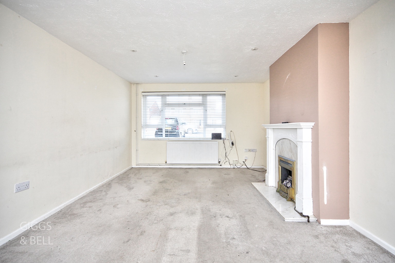 3 bed semi-detached house for sale in Sawtry Close, Luton 1