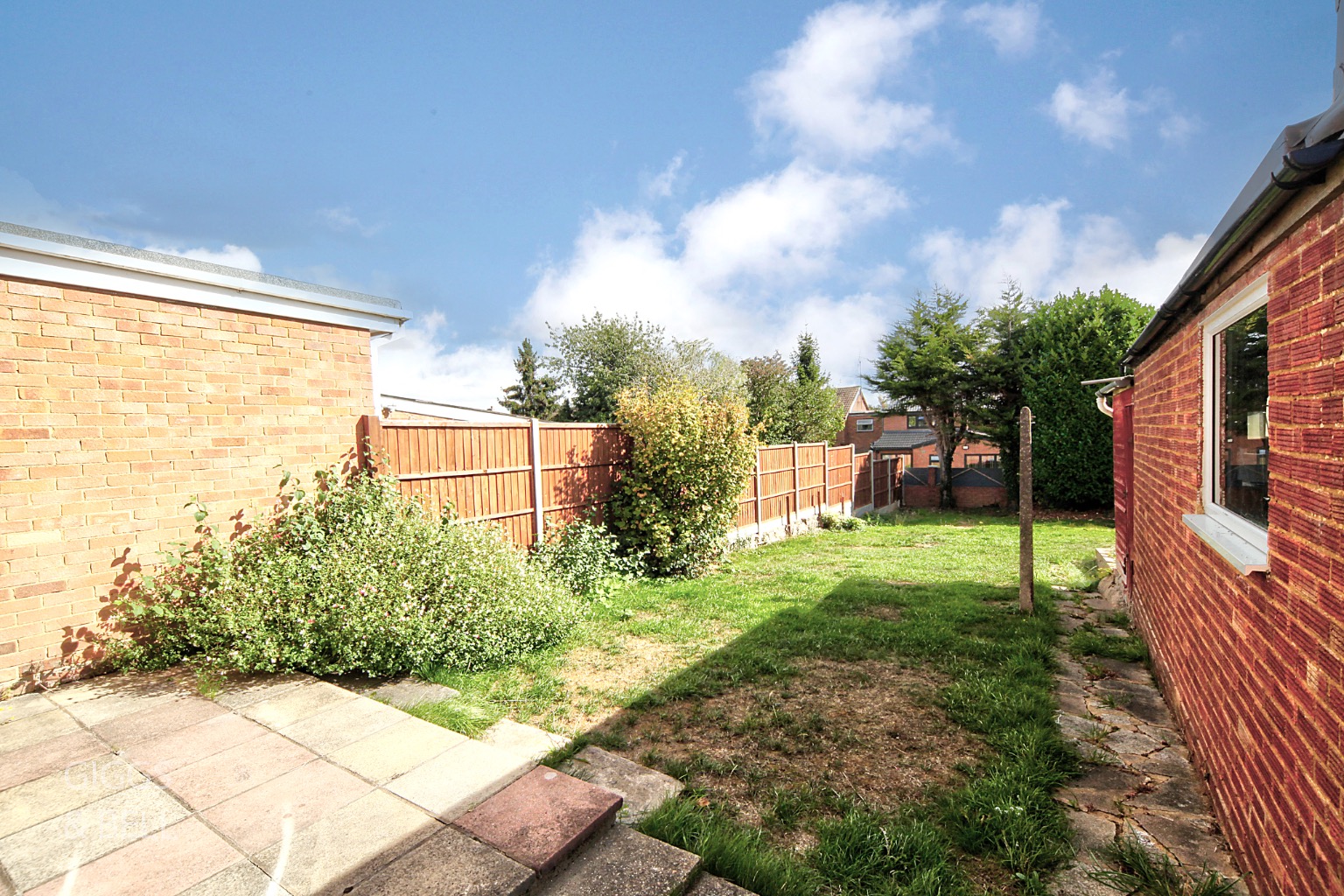 3 bed semi-detached house for sale in Sawtry Close, Luton 18