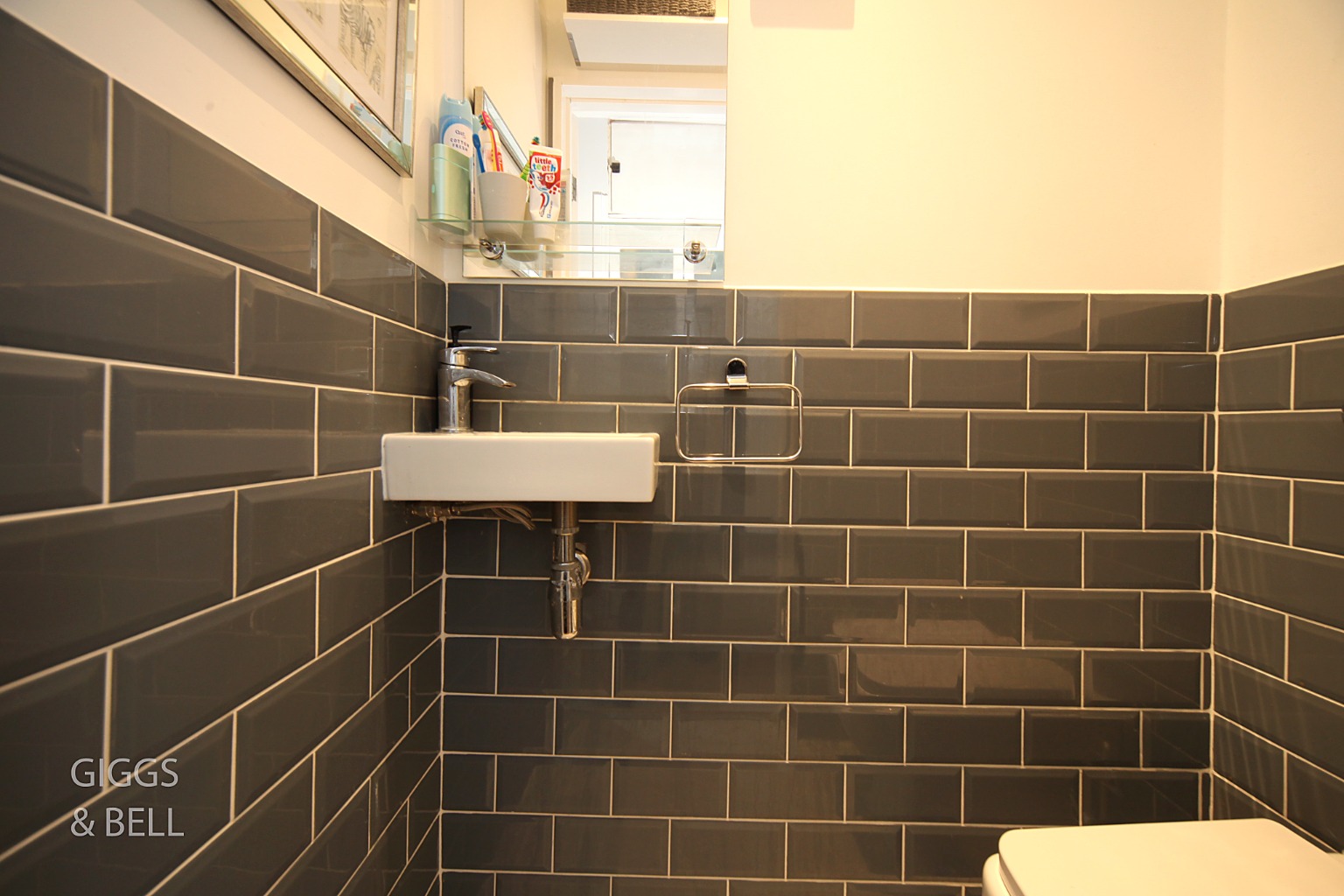 3 bed semi-detached house for sale in Hillary Crescent, Luton 9