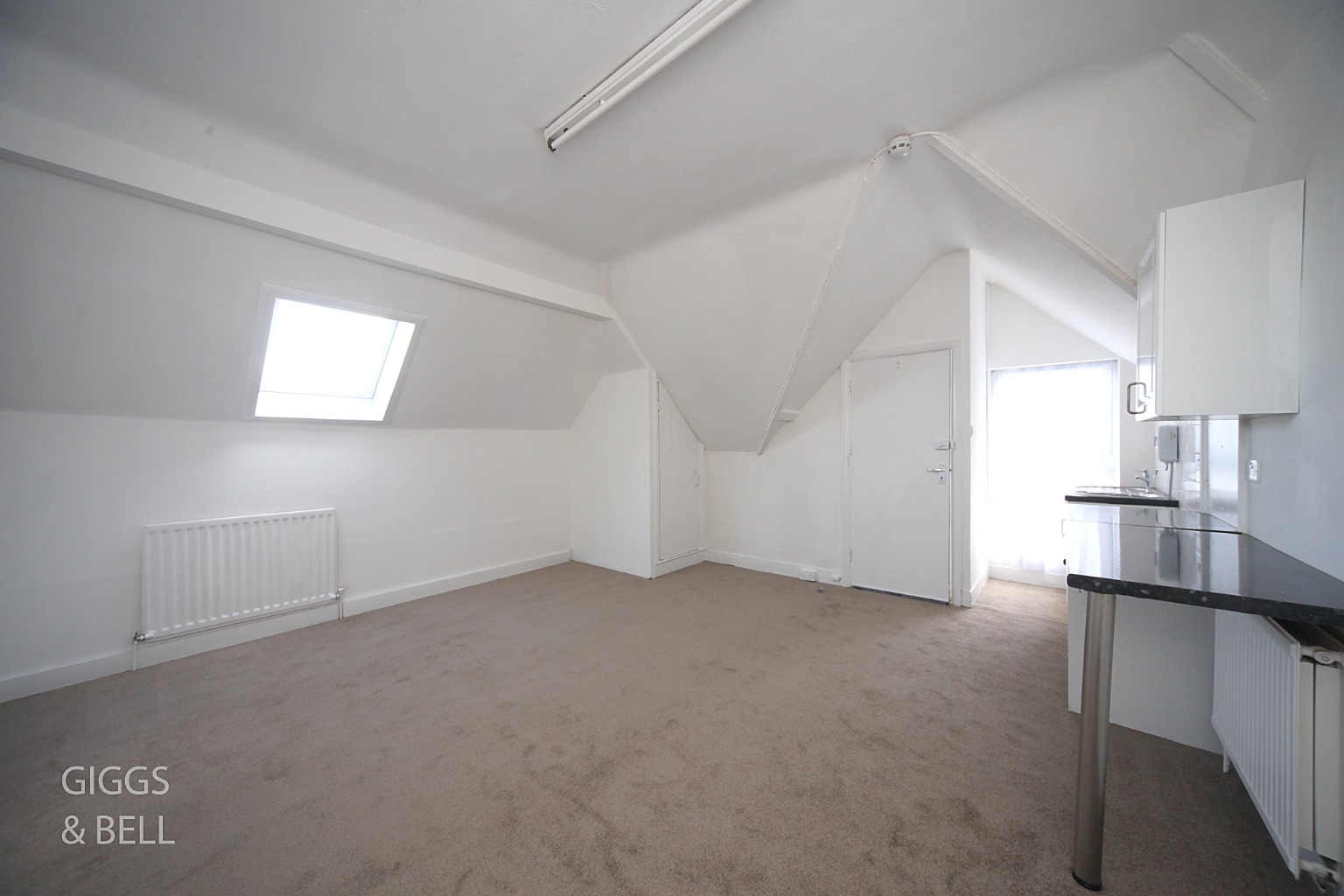 7 bed semi-detached house for sale in Ashburnham Road, Luton  - Property Image 11