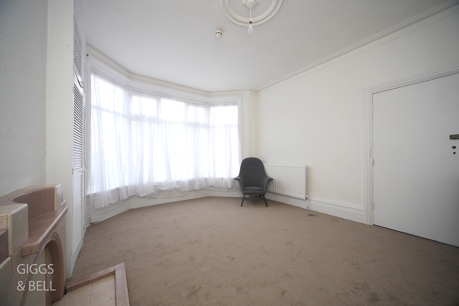 7 bed semi-detached house for sale in Ashburnham Road, Luton  - Property Image 4