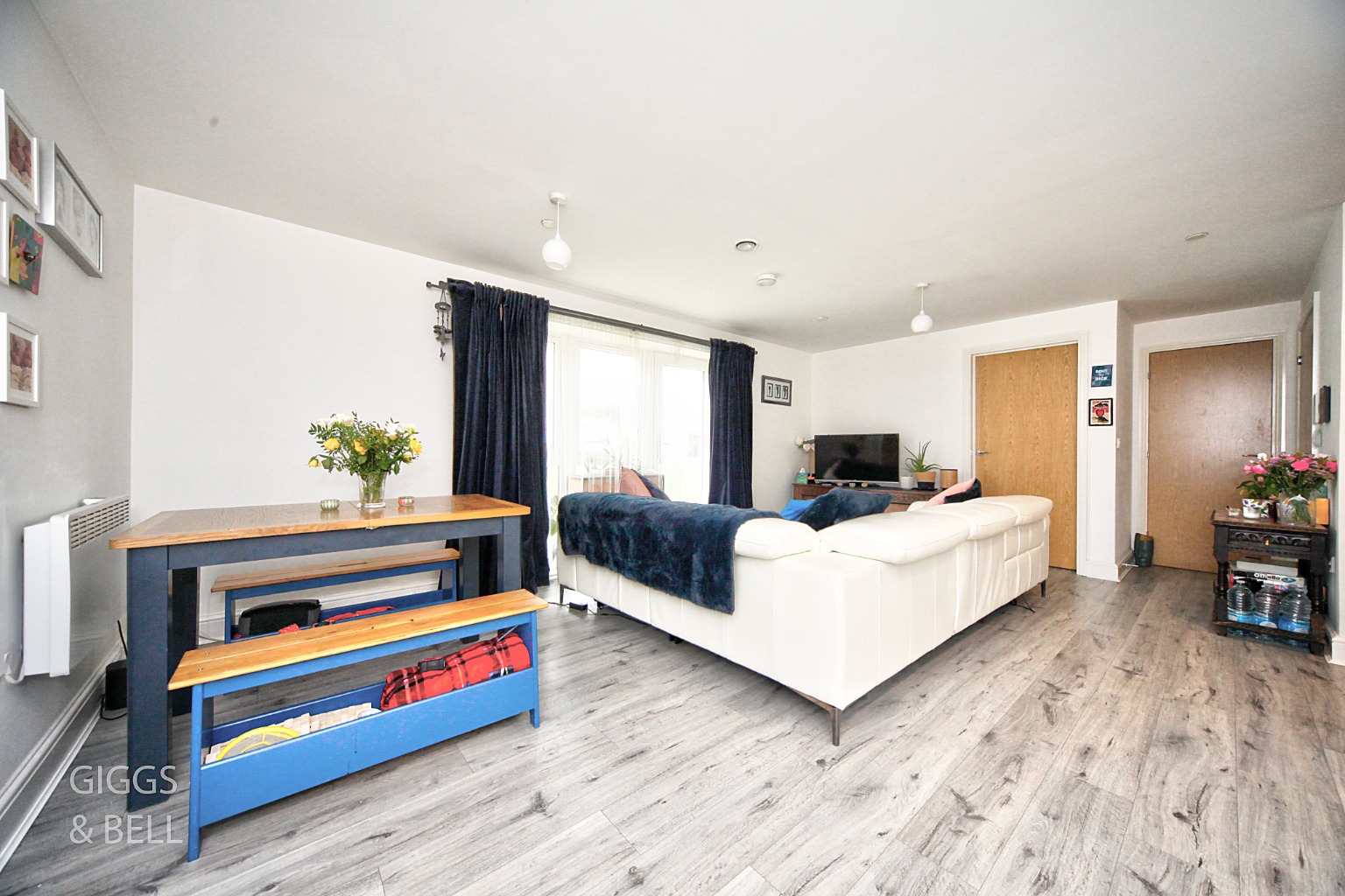 2 bed flat for sale in Cypress Road, Luton  - Property Image 5