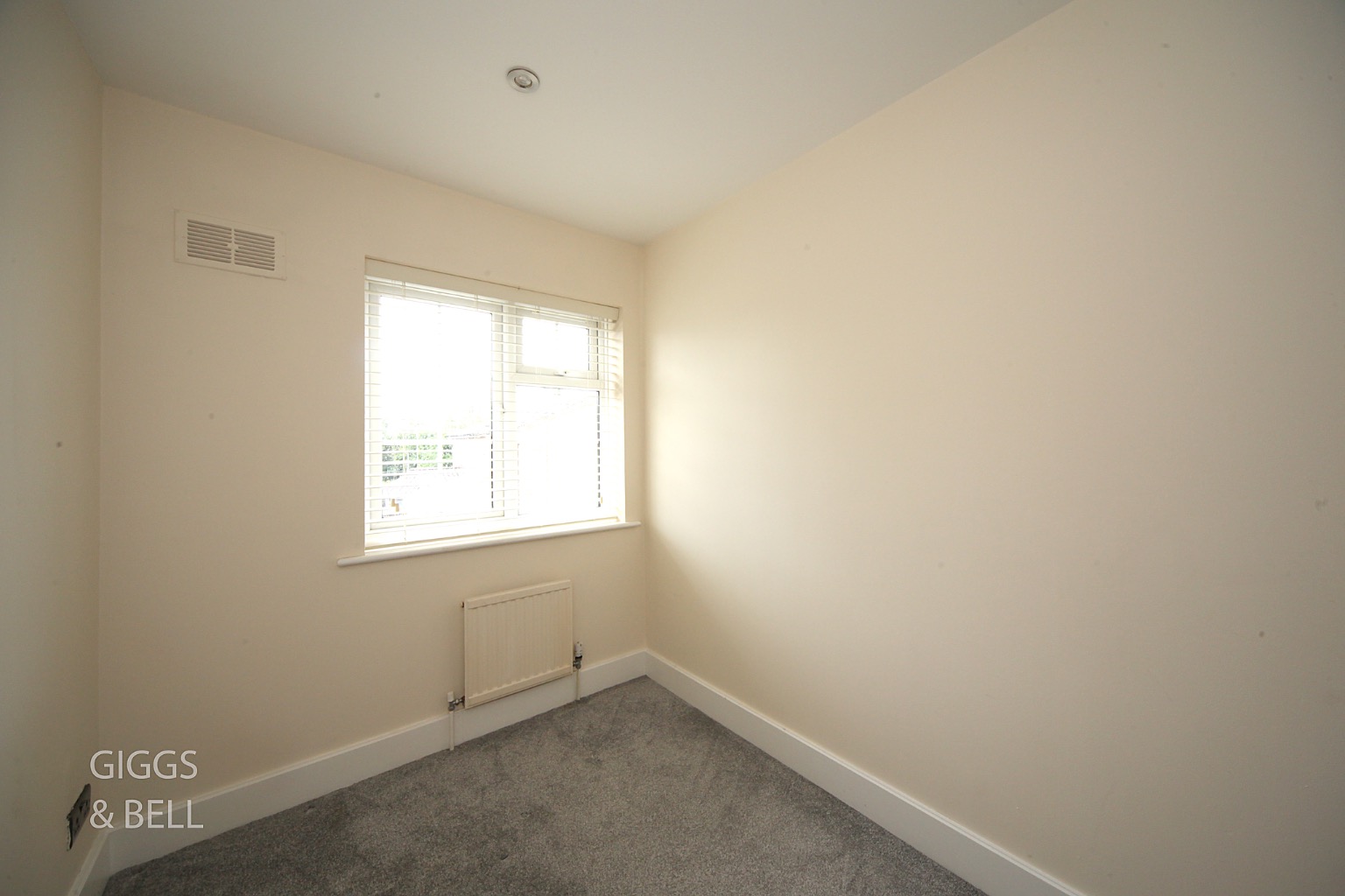 3 bed semi-detached house for sale in Laxton Close, Luton 20