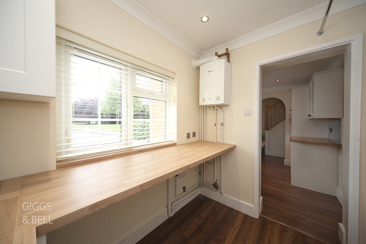 3 bed semi-detached house for sale in Laxton Close, Luton  - Property Image 6
