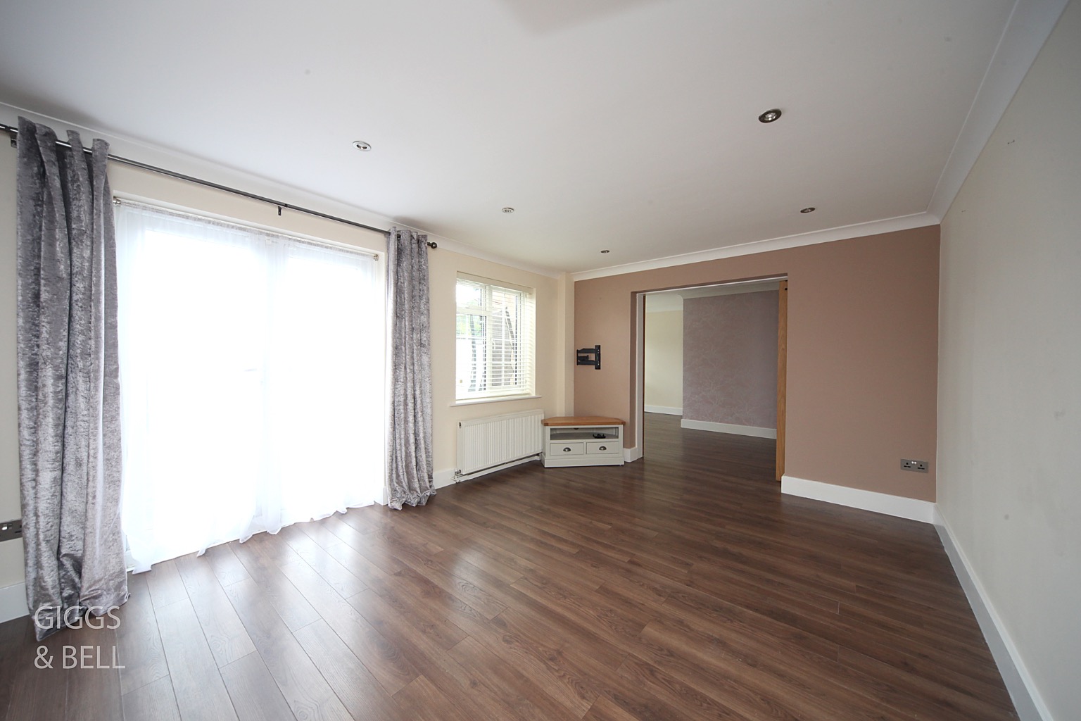 3 bed semi-detached house for sale in Laxton Close, Luton 6