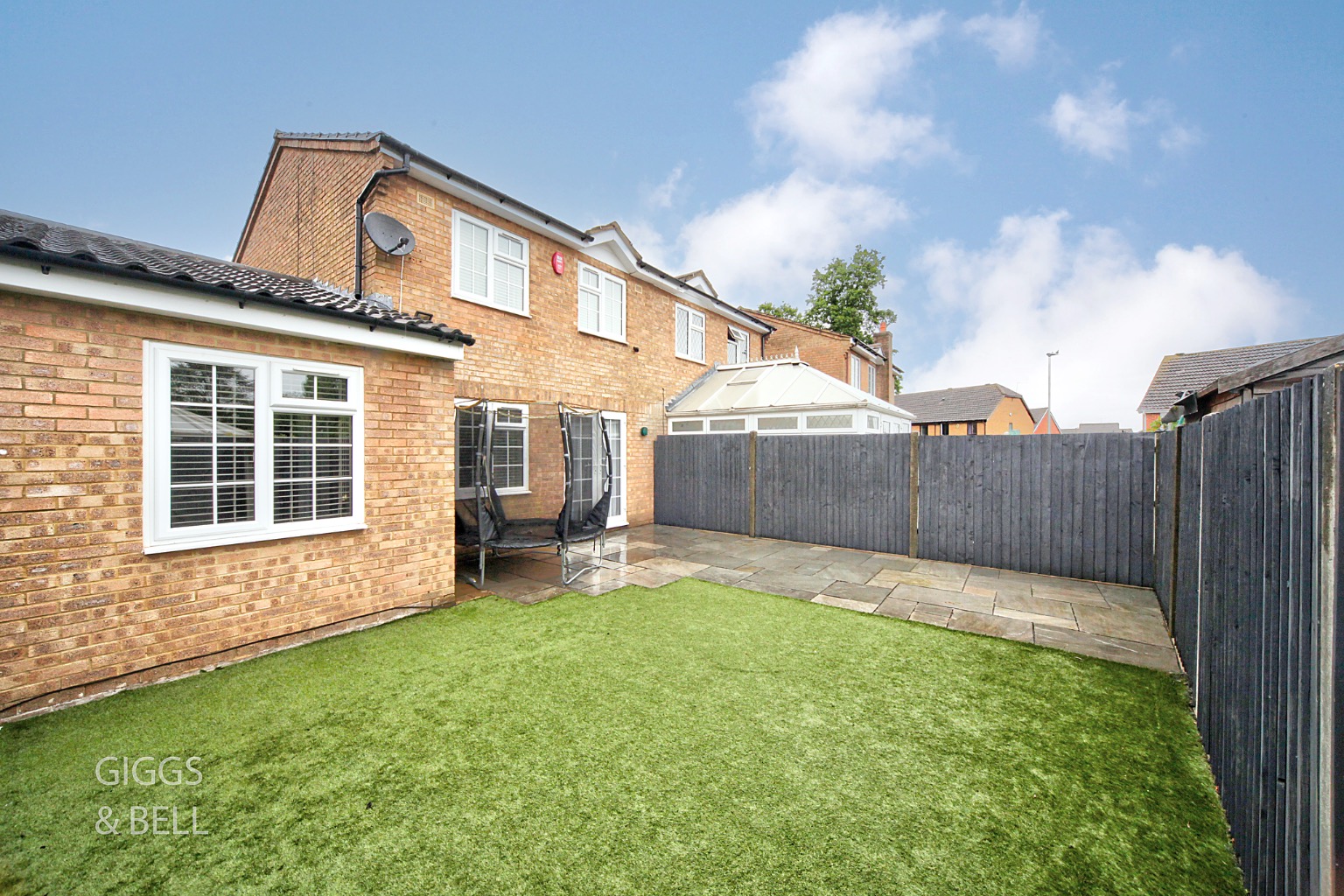 3 bed semi-detached house for sale in Laxton Close, Luton 23