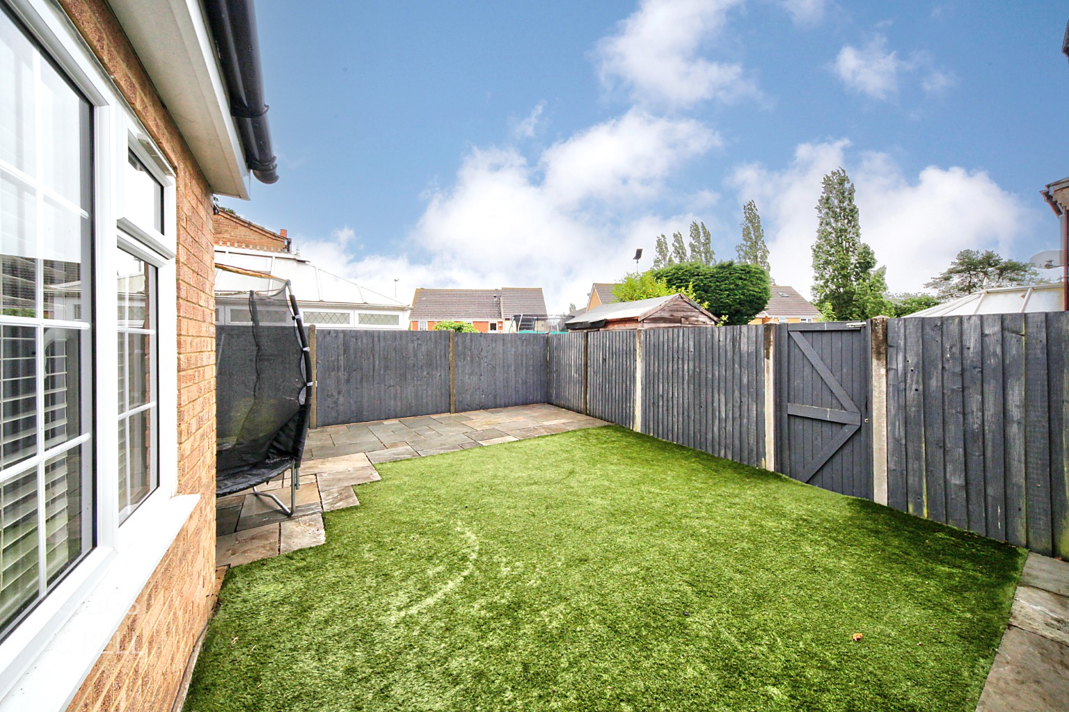 3 bed semi-detached house for sale in Laxton Close, Luton  - Property Image 23