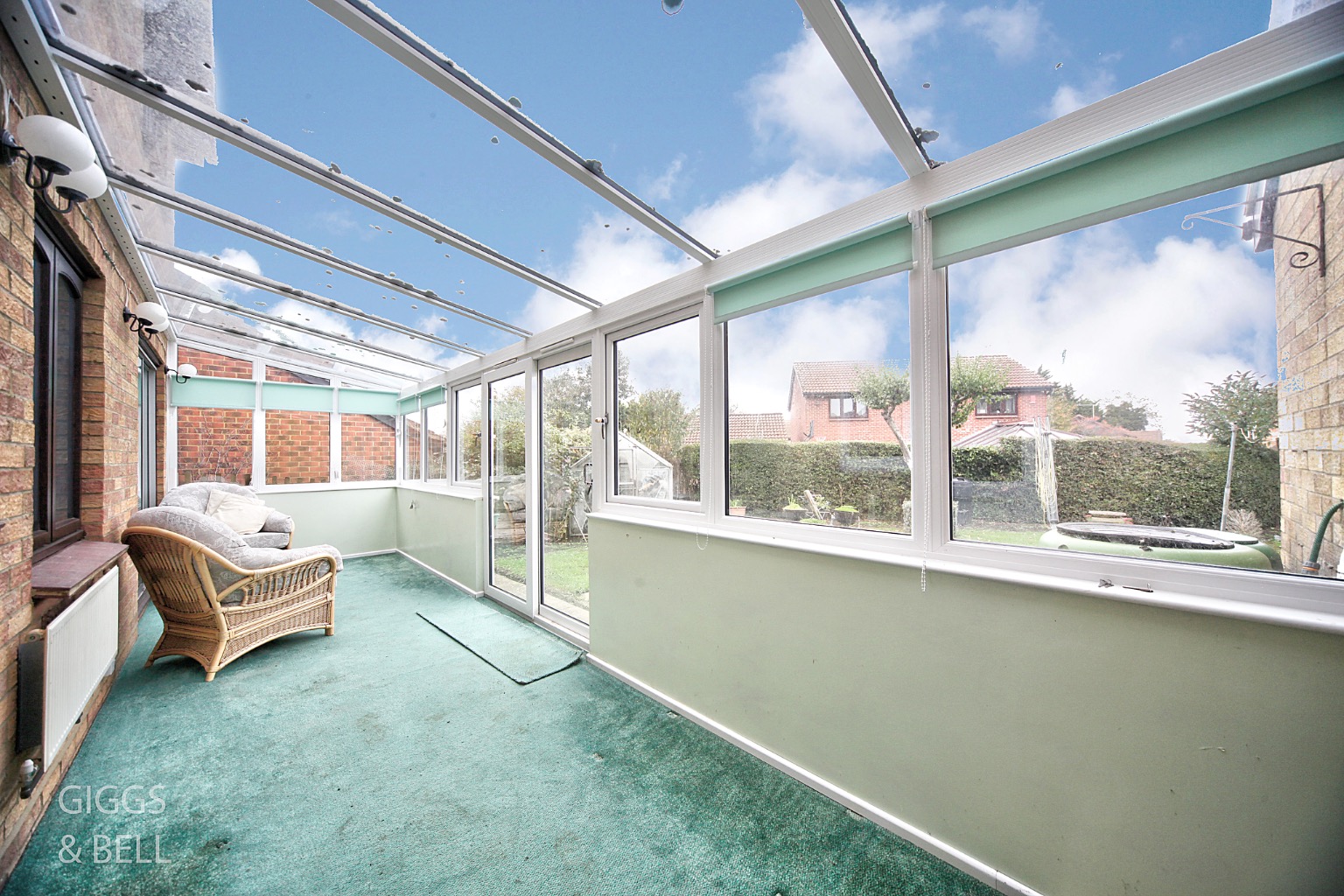 3 bed link detached house for sale in Redmire Close, Luton 12