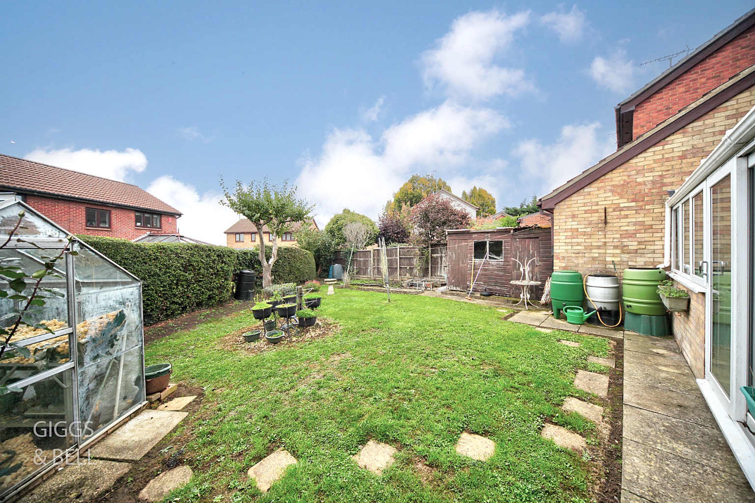 3 bed link detached house for sale in Redmire Close, Luton 14