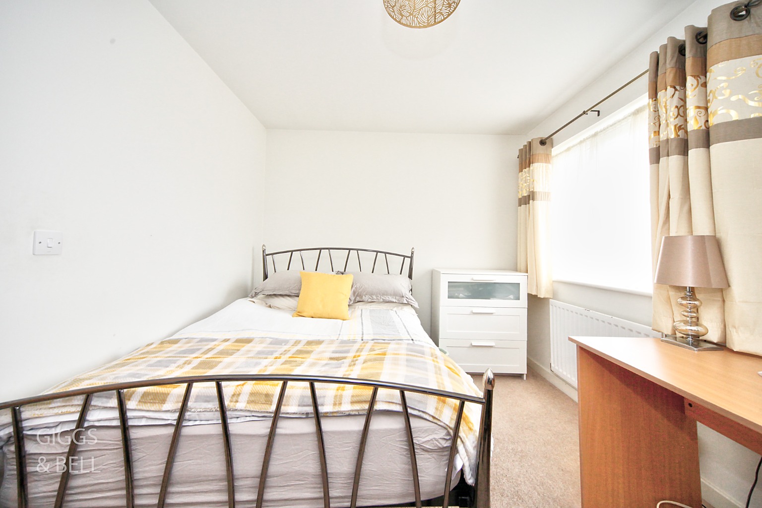 2 bed terraced house for sale in Falks Hill, Luton 10