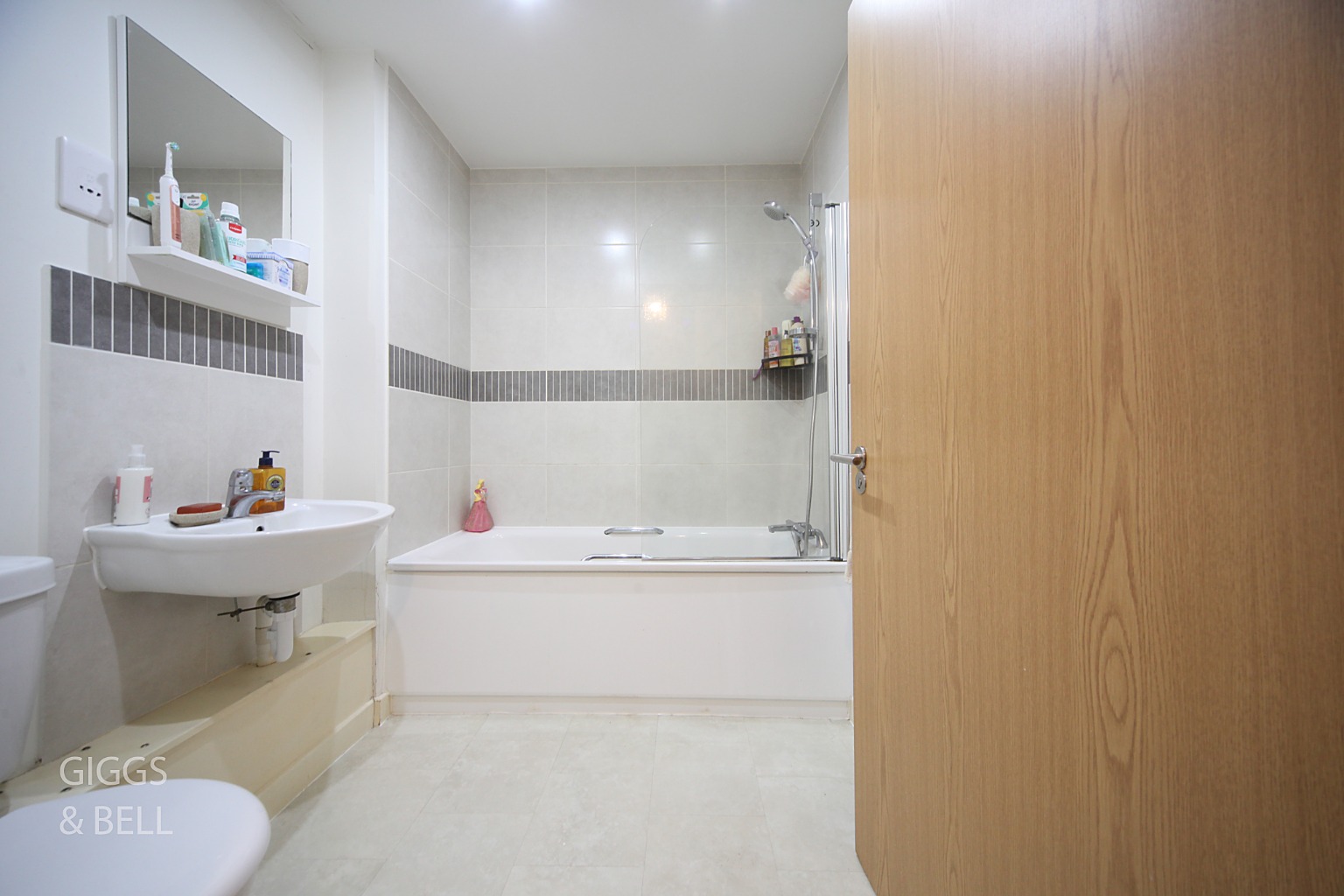 2 bed terraced house for sale in Falks Hill, Luton 12