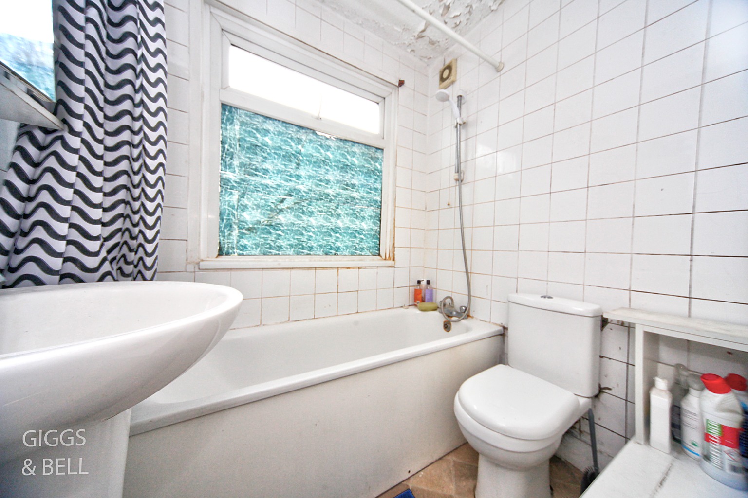 3 bed semi-detached house for sale in Stockingstone Road, Luton  - Property Image 4