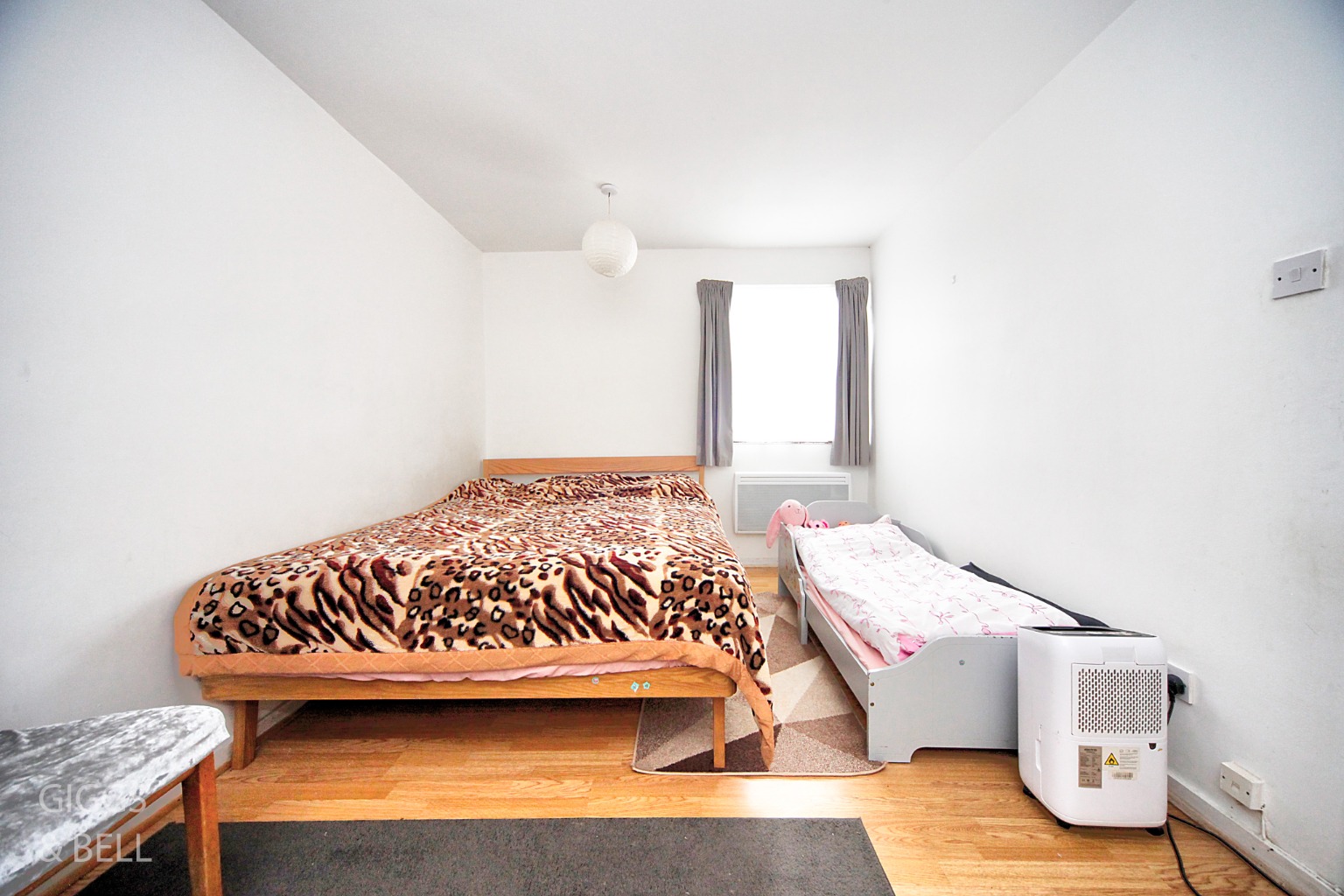 2 bed flat for sale in Downs Road, Luton 6