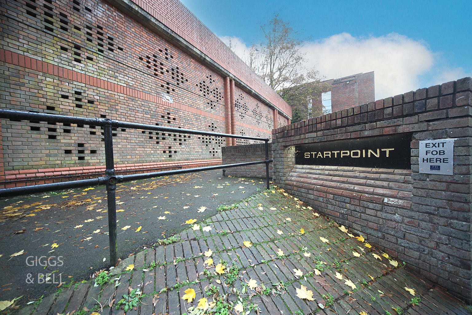 2 bed flat for sale in Downs Road, Luton 13