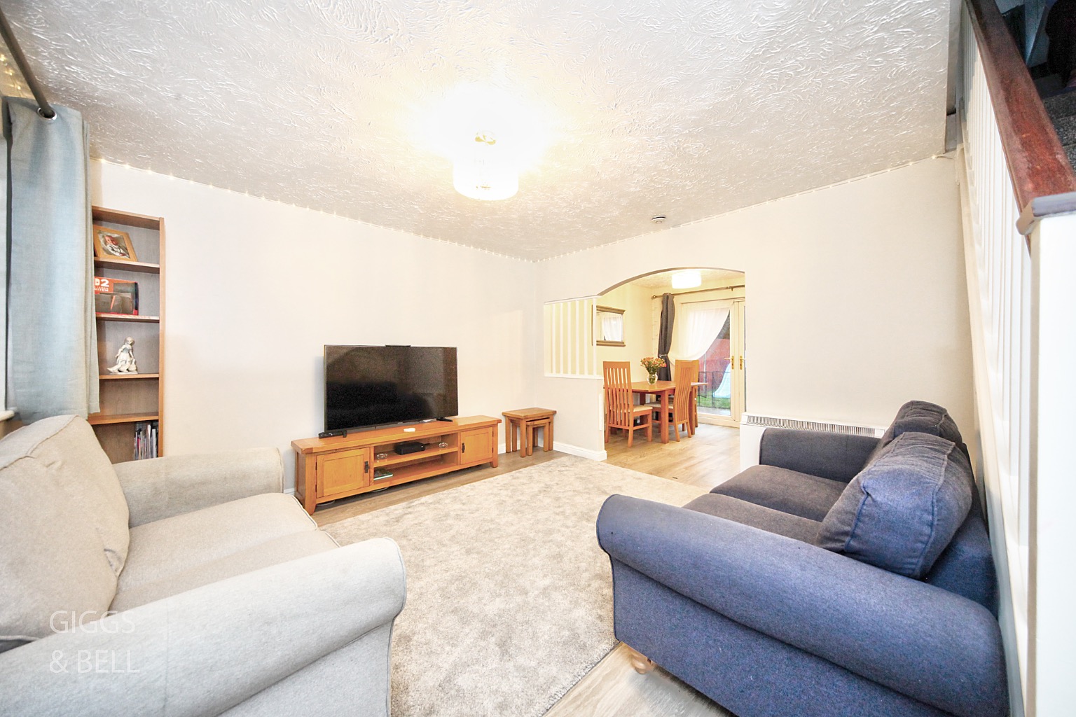 3 bed end of terrace house for sale in Pytchley Close, Luton 3