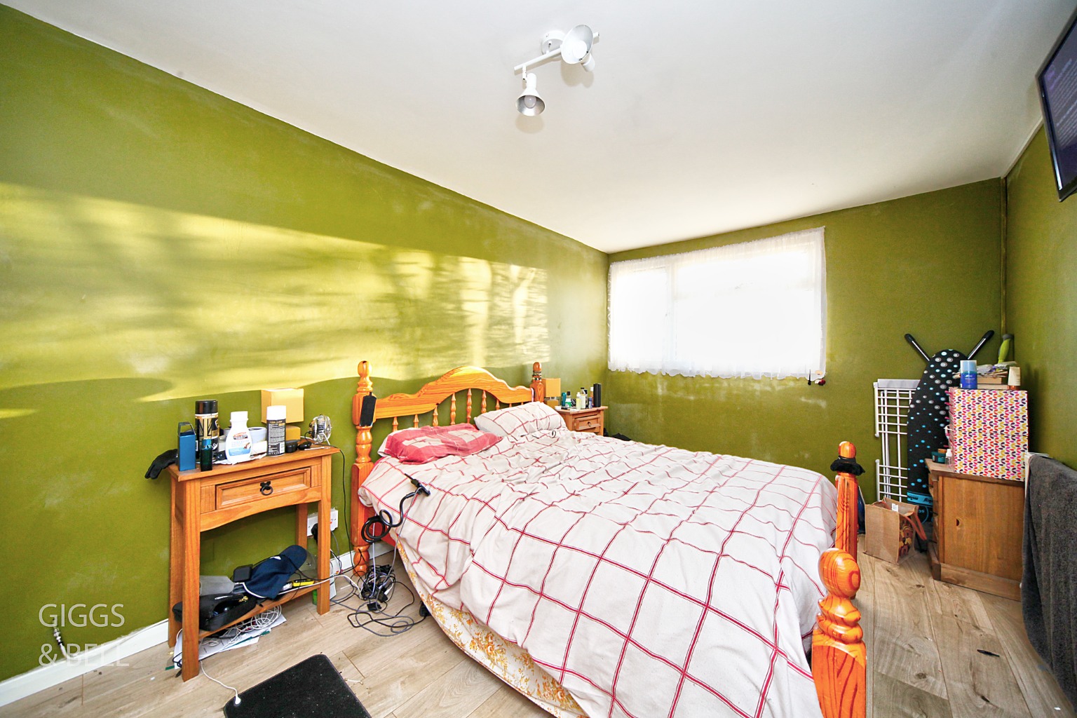 3 bed end of terrace house for sale in Thrales Close, Luton  - Property Image 7