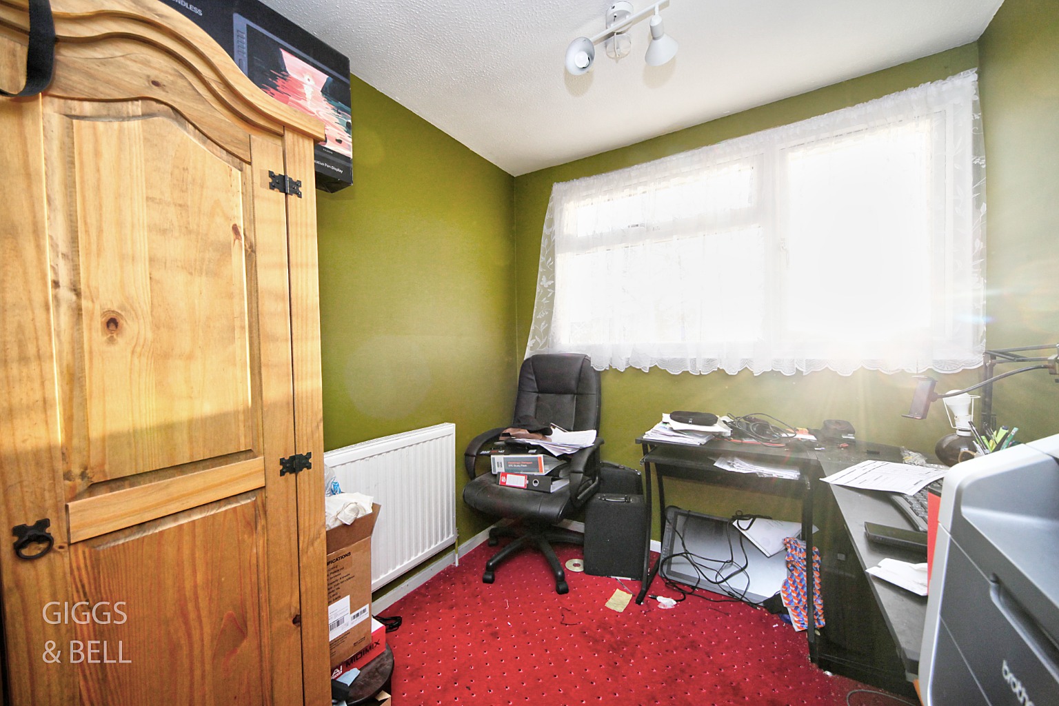 3 bed end of terrace house for sale in Thrales Close, Luton 9