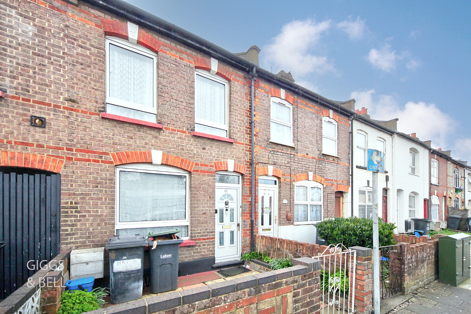 3 bed terraced house for sale in Bury Park Road, Luton  - Property Image 1