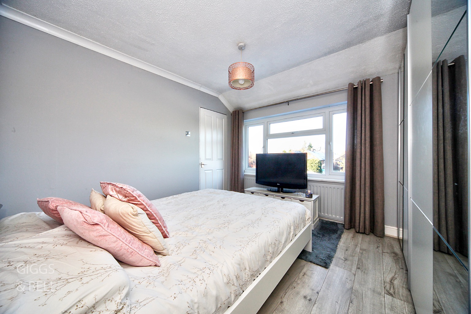 2 bed semi-detached house for sale in Alfriston Close, Luton  - Property Image 13