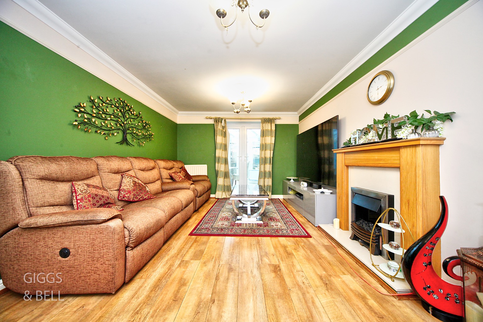 6 bed terraced house for sale in Morgan Close, Luton  - Property Image 2