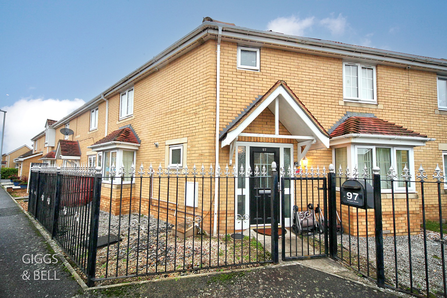 6 bed terraced house for sale in Morgan Close, Luton  - Property Image 24