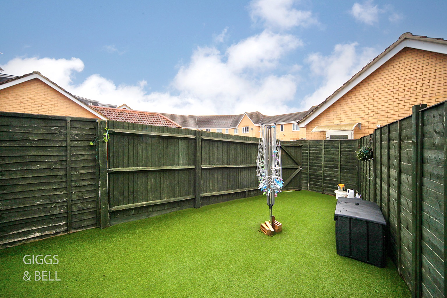 6 bed terraced house for sale in Morgan Close, Luton  - Property Image 23